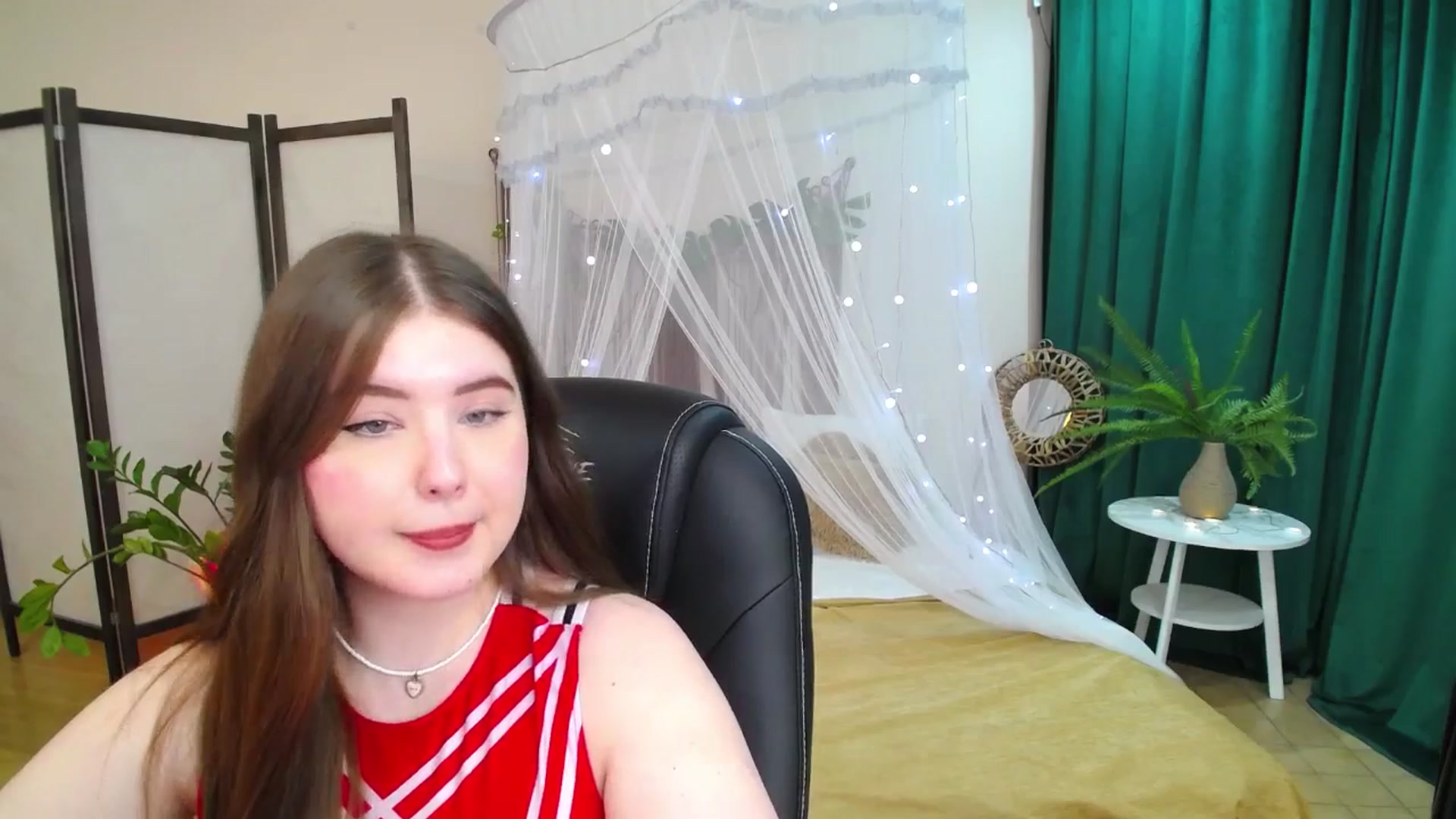 Gallery image thumbnail from AdmireMyEyes's myfreecams stream on, 05/25/2025, 22:33 image 9 of 20