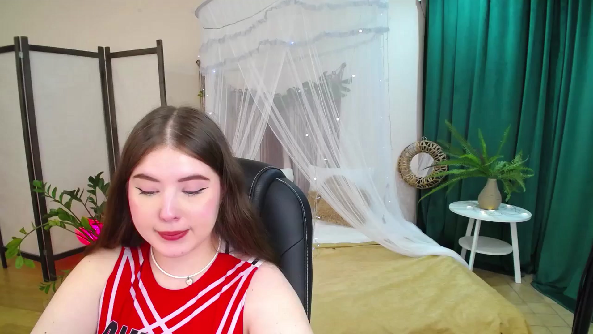 Gallery image thumbnail from AdmireMyEyes's myfreecams stream on, 05/25/2025, 23:33 image 1 of 20
