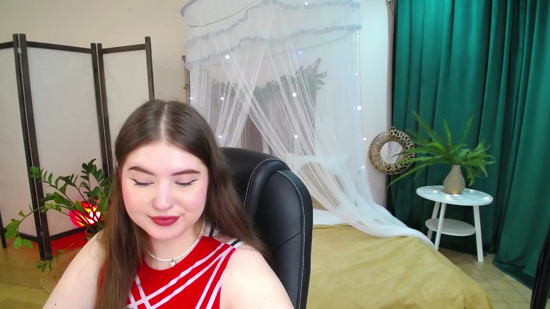 Gallery image thumbnail from AdmireMyEyes's myfreecams stream on, 05/25/2025, 23:33 image 9 of 20
