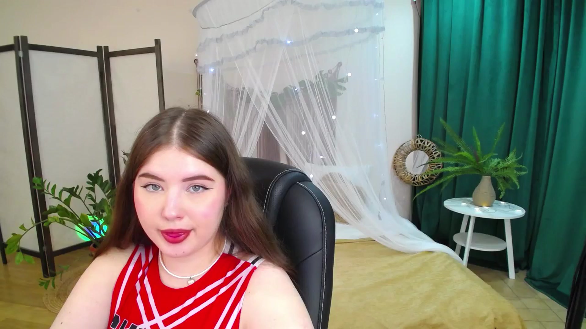 Gallery image thumbnail from AdmireMyEyes's myfreecams stream on, 05/25/2025, 23:33 image 2 of 20