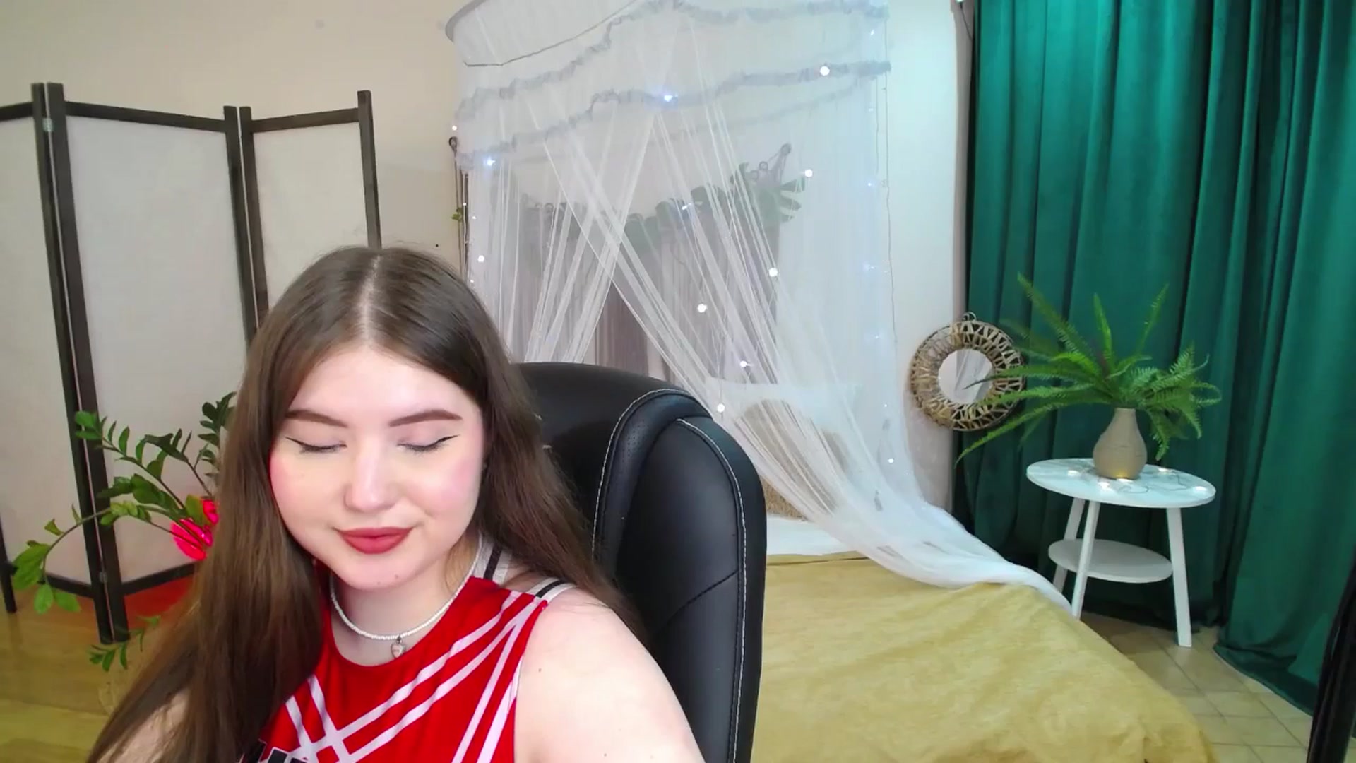 Gallery image thumbnail from AdmireMyEyes's myfreecams stream on, 05/25/2025, 23:33 image 19 of 20