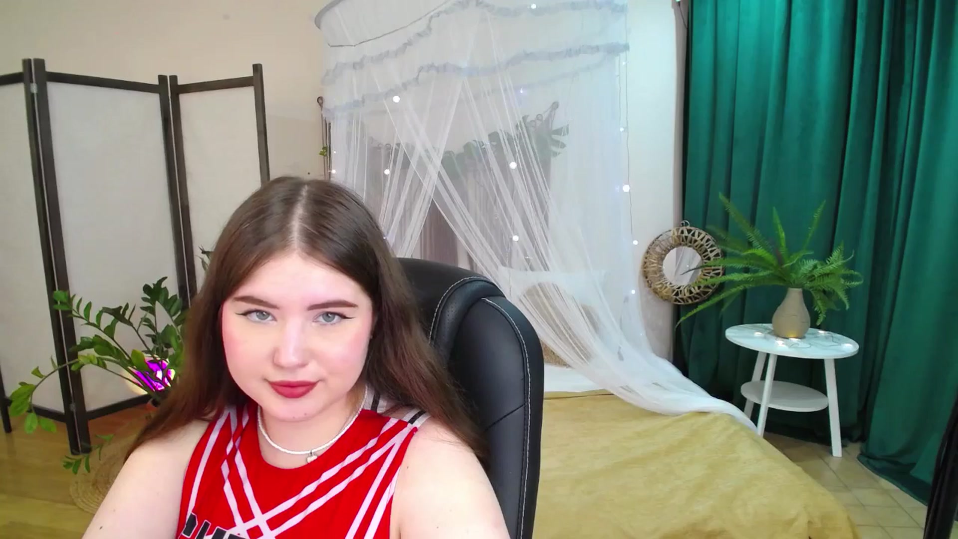 Gallery image thumbnail from AdmireMyEyes's myfreecams stream on, 05/25/2025, 23:33 image 4 of 20