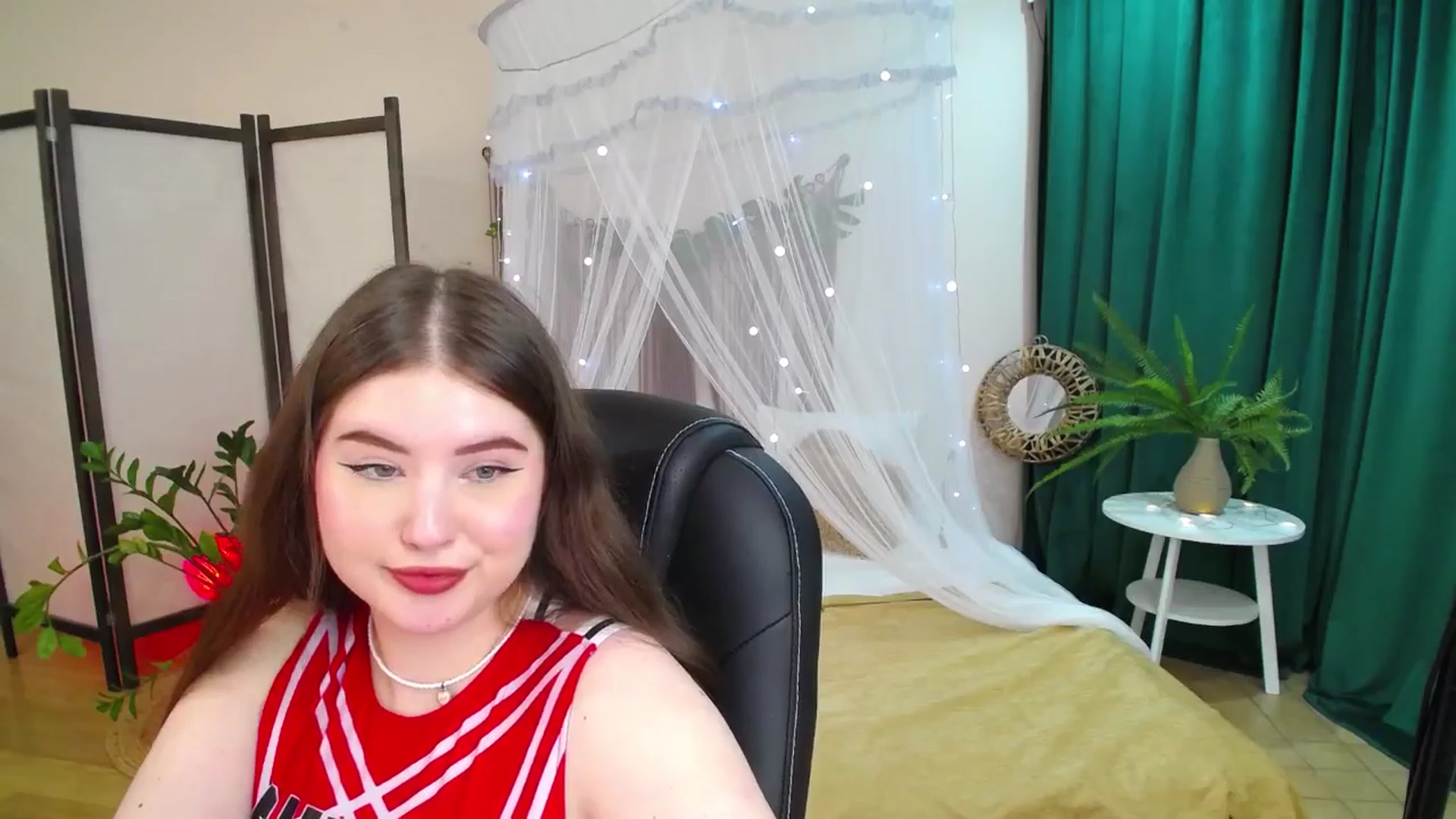 Gallery image thumbnail from AdmireMyEyes's myfreecams stream on, 05/25/2025, 23:33 image 7 of 20