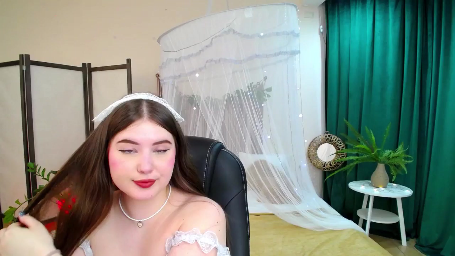 Gallery image thumbnail from AdmireMyEyes's myfreecams stream on, 05/27/2025, 07:47 image 5 of 20