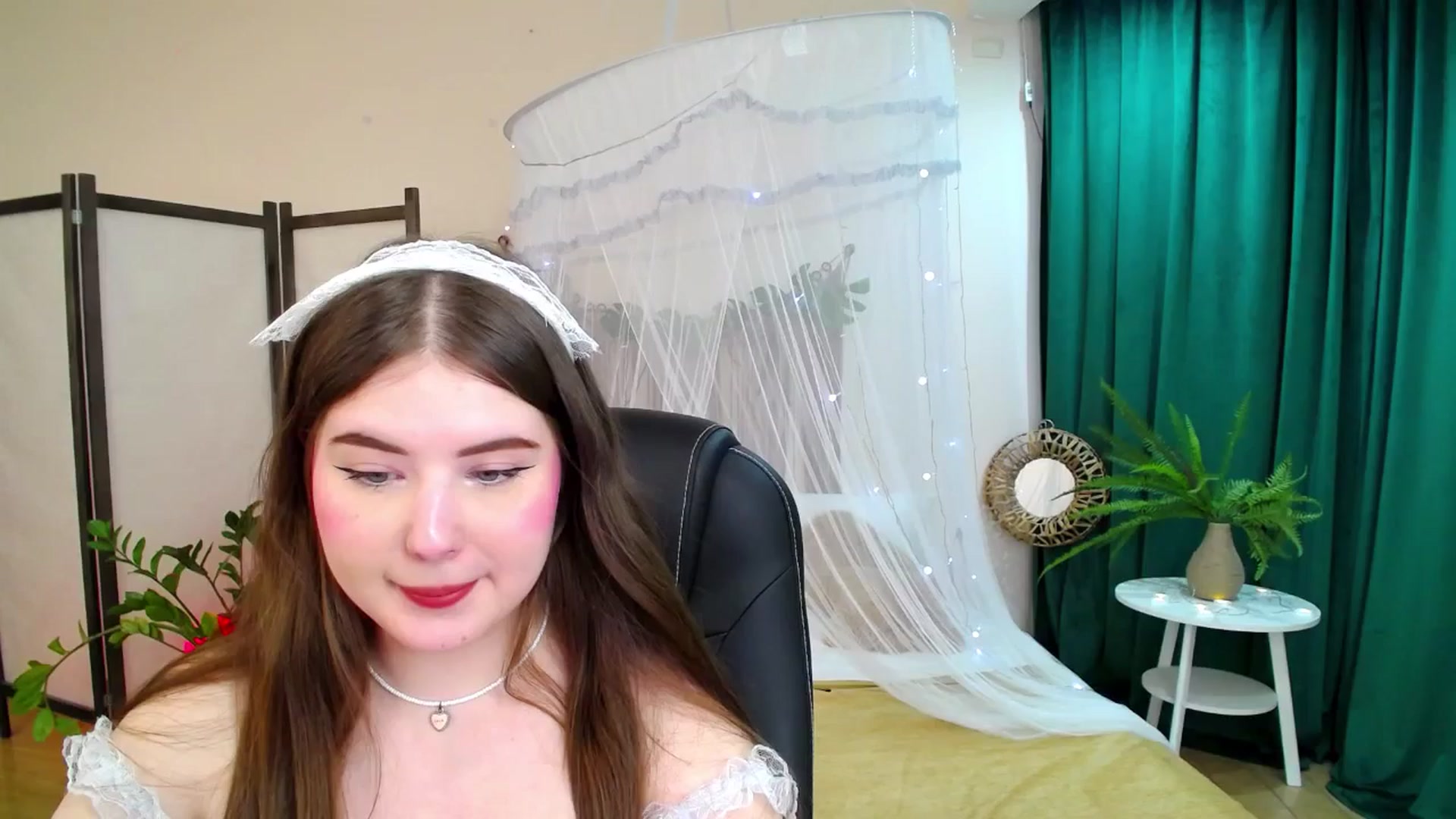 Gallery image thumbnail from AdmireMyEyes's myfreecams stream on, 05/27/2025, 07:47 image 1 of 20