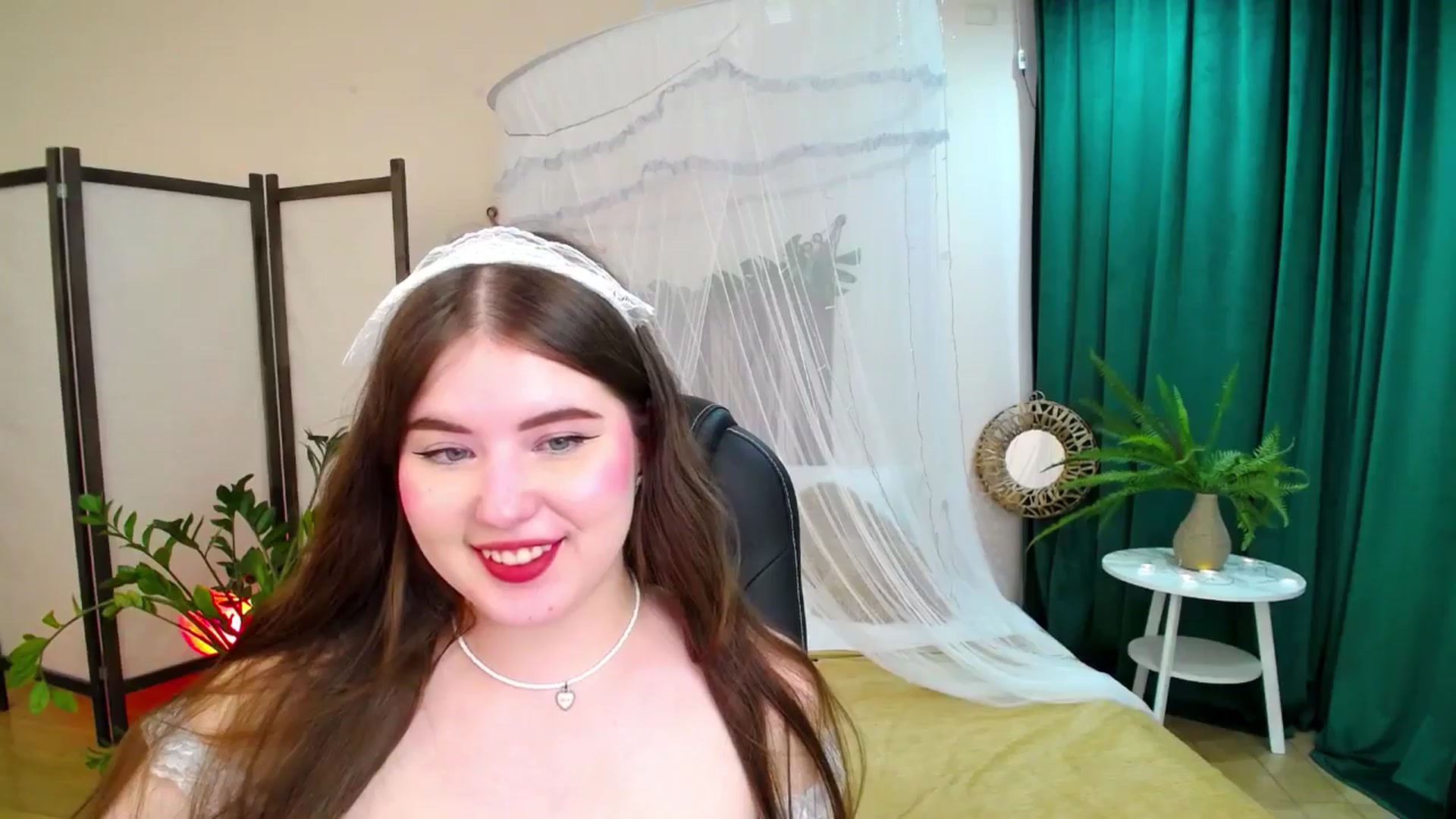 Gallery image thumbnail from AdmireMyEyes's myfreecams stream on, 05/27/2025, 09:28 image 4 of 20