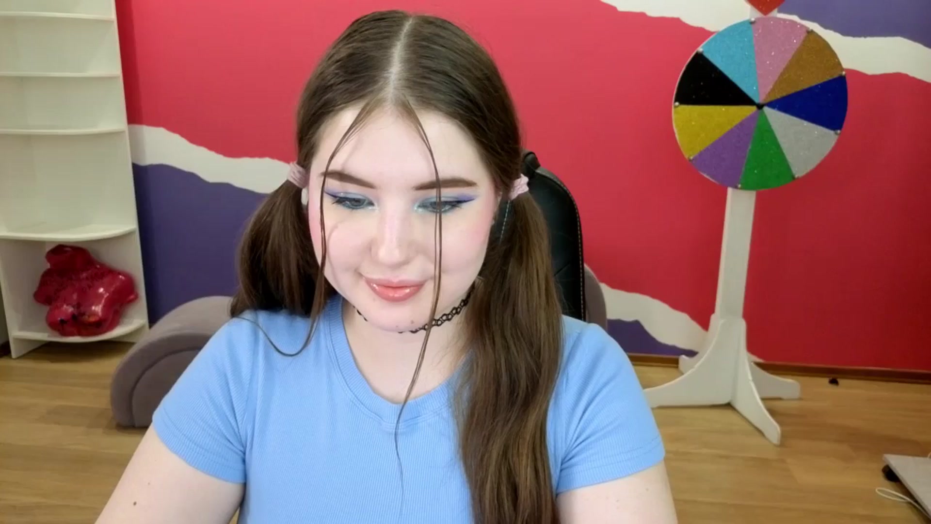 Gallery image thumbnail from AdmireMyEyes's myfreecams stream on, 05/28/2025, 09:41 image 4 of 20