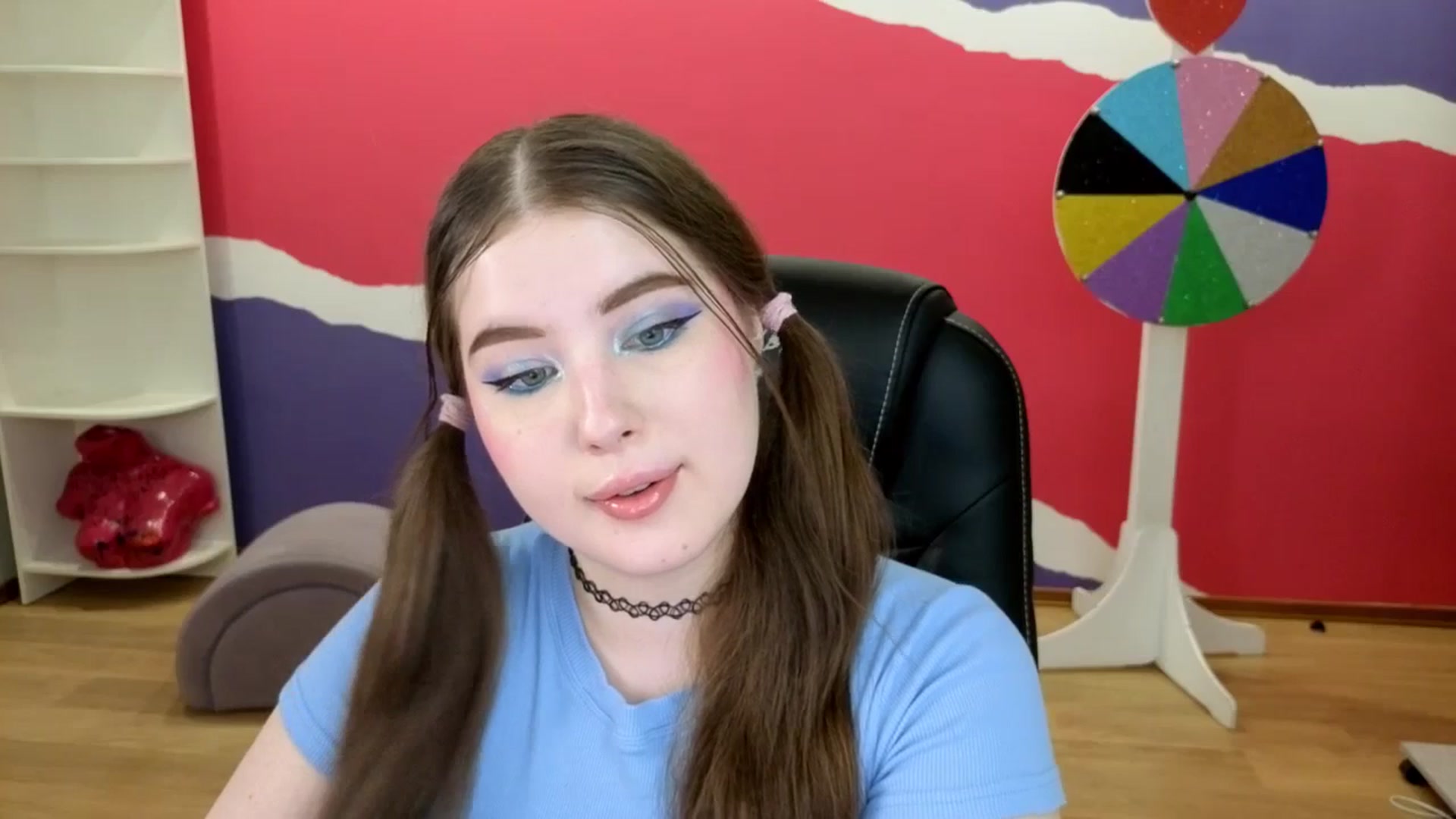 Gallery image thumbnail from AdmireMyEyes's myfreecams stream on, 05/28/2025, 09:41 image 6 of 20