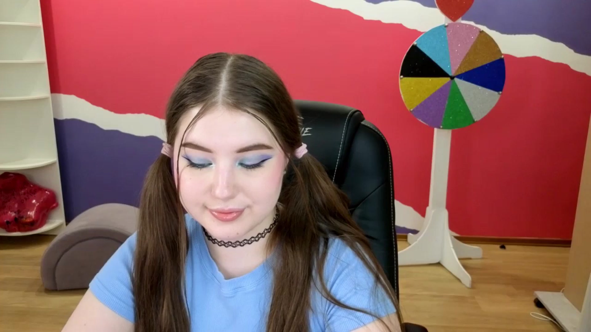 Gallery image thumbnail from AdmireMyEyes's myfreecams stream on, 05/28/2025, 09:41 image 16 of 20