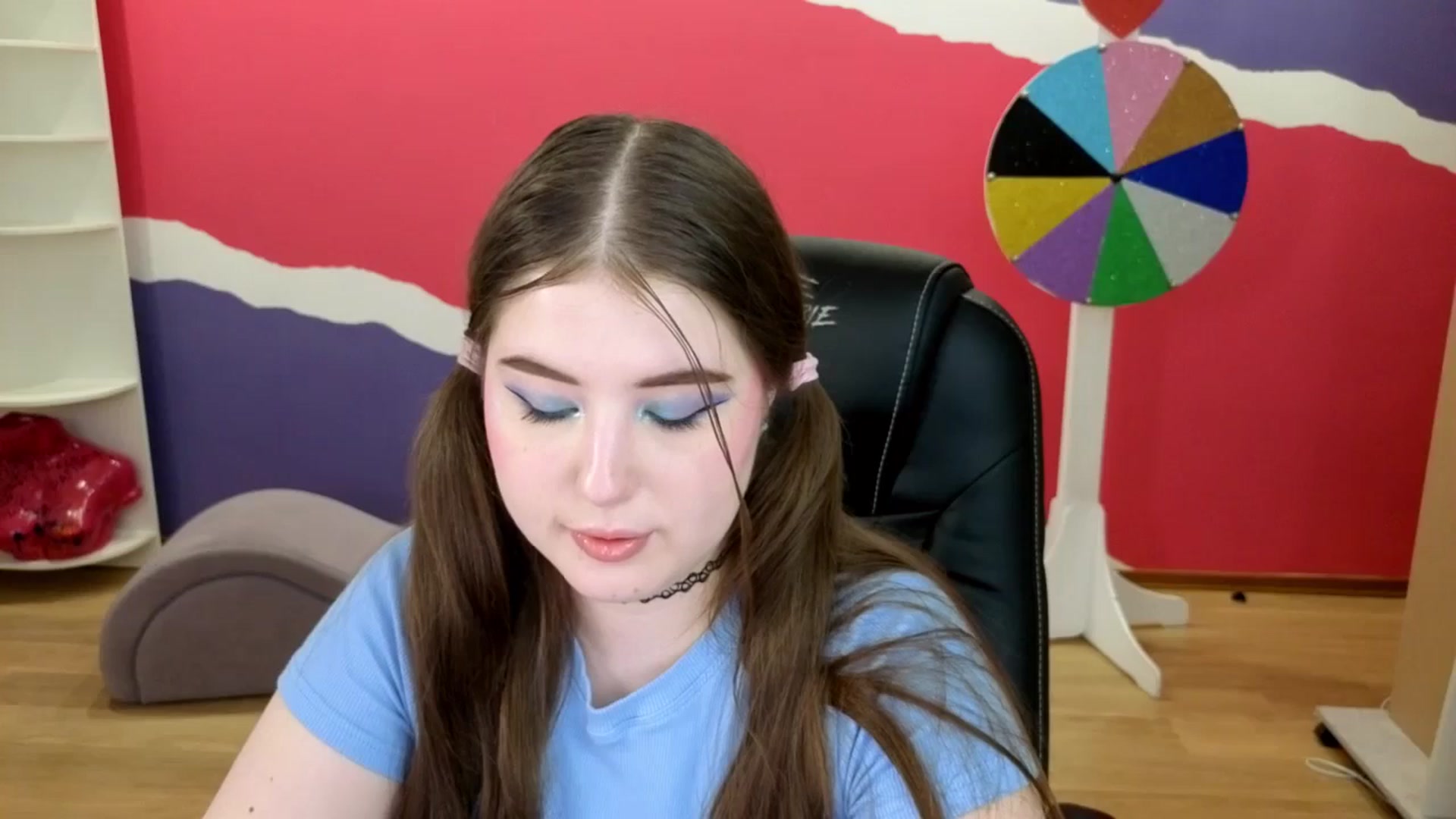Gallery image thumbnail from AdmireMyEyes's myfreecams stream on, 05/28/2025, 09:41 image 11 of 20
