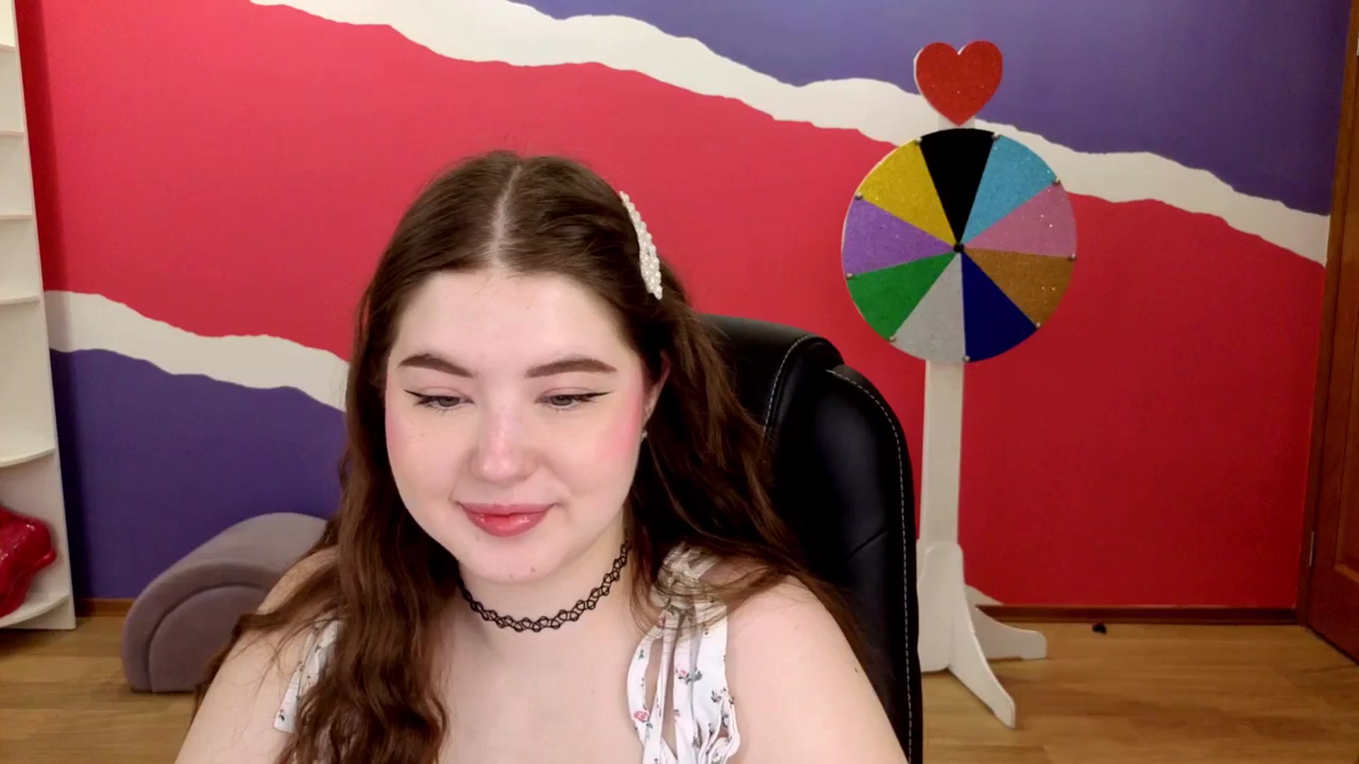 Gallery image thumbnail from AdmireMyEyes's myfreecams stream on, 05/30/2025, 18:45 image 17 of 20