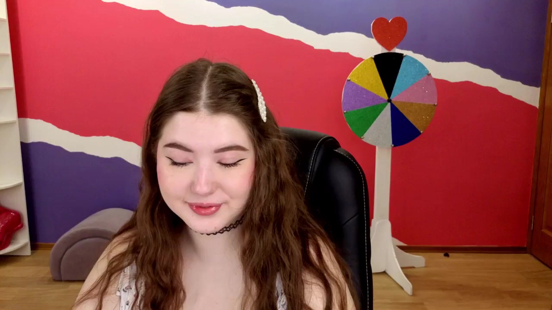 Gallery image thumbnail from AdmireMyEyes's myfreecams stream on, 05/30/2025, 18:45 image 12 of 20