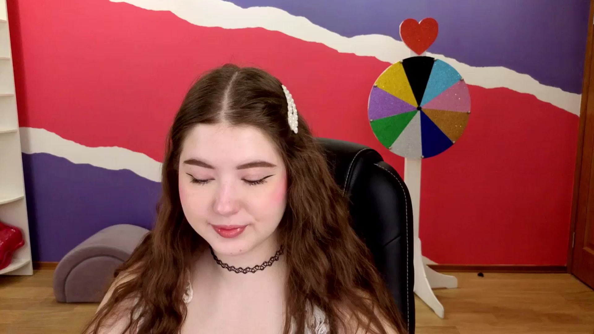 Gallery image thumbnail from AdmireMyEyes's myfreecams stream on, 05/30/2025, 18:45 image 15 of 20