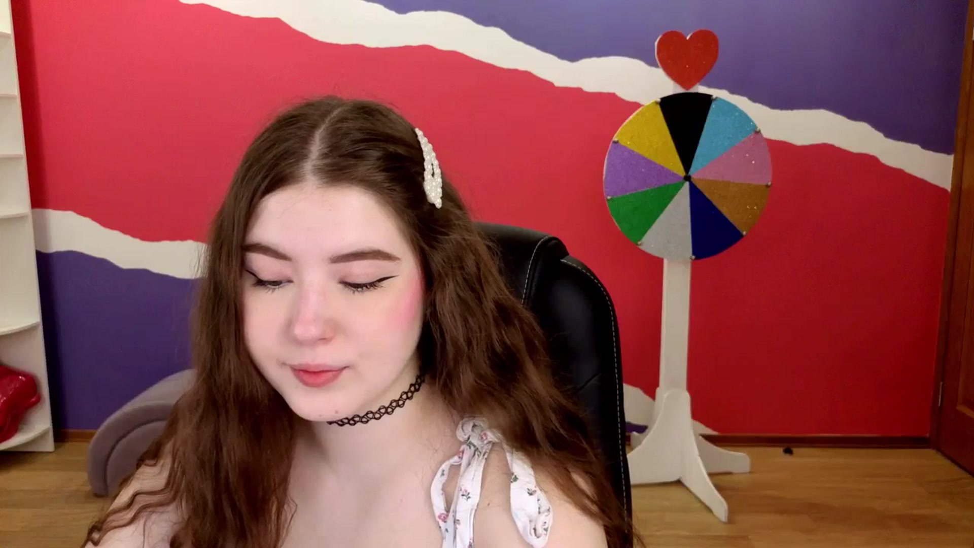 Gallery image thumbnail from AdmireMyEyes's myfreecams stream on, 05/30/2025, 18:45 image 3 of 20