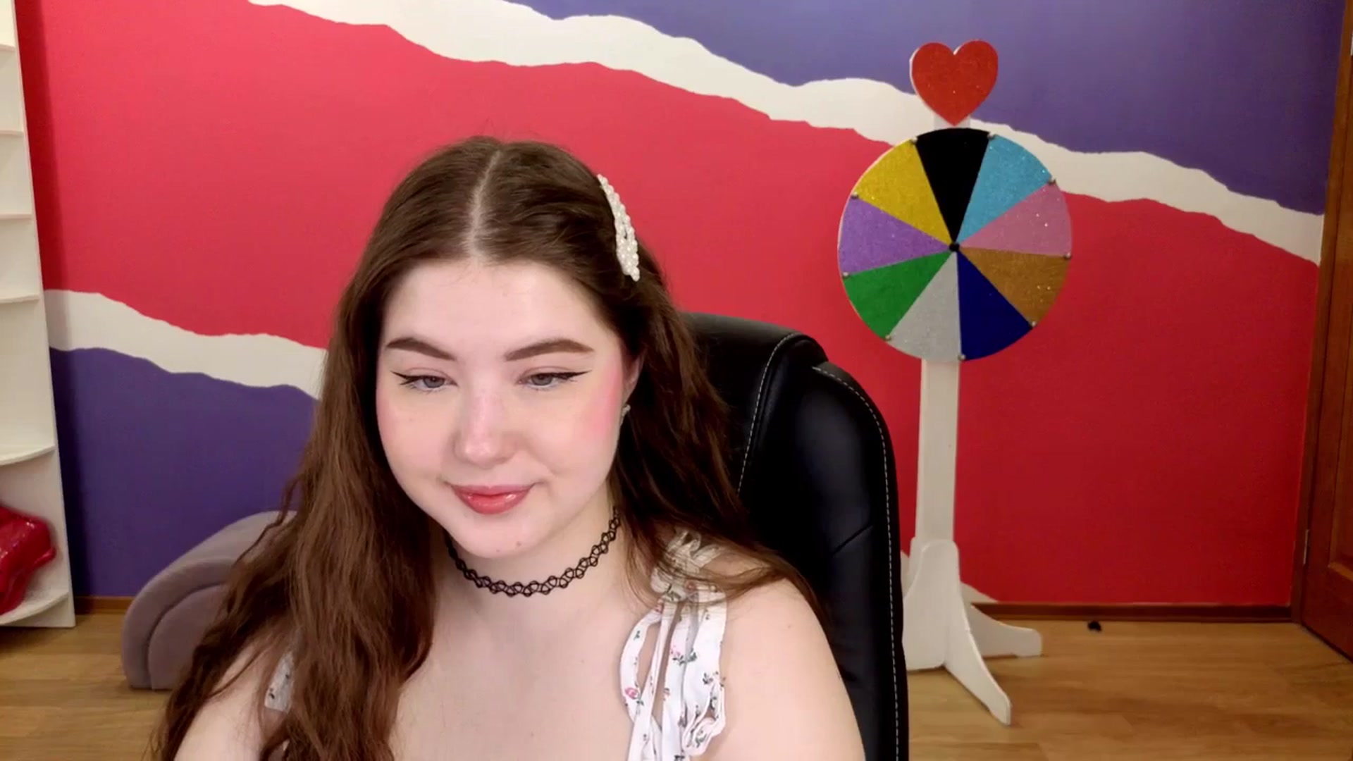 Gallery image thumbnail from AdmireMyEyes's myfreecams stream on, 05/30/2025, 18:45 image 19 of 20