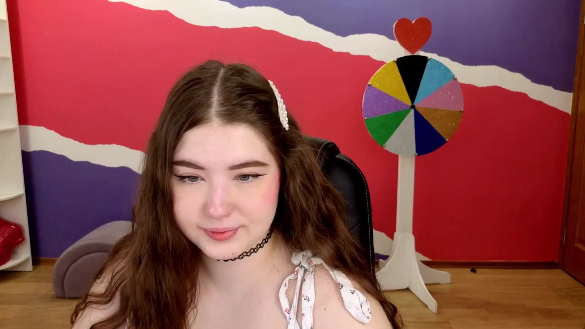 Gallery image thumbnail from AdmireMyEyes's myfreecams stream on, 05/30/2025, 18:45 image 2 of 20