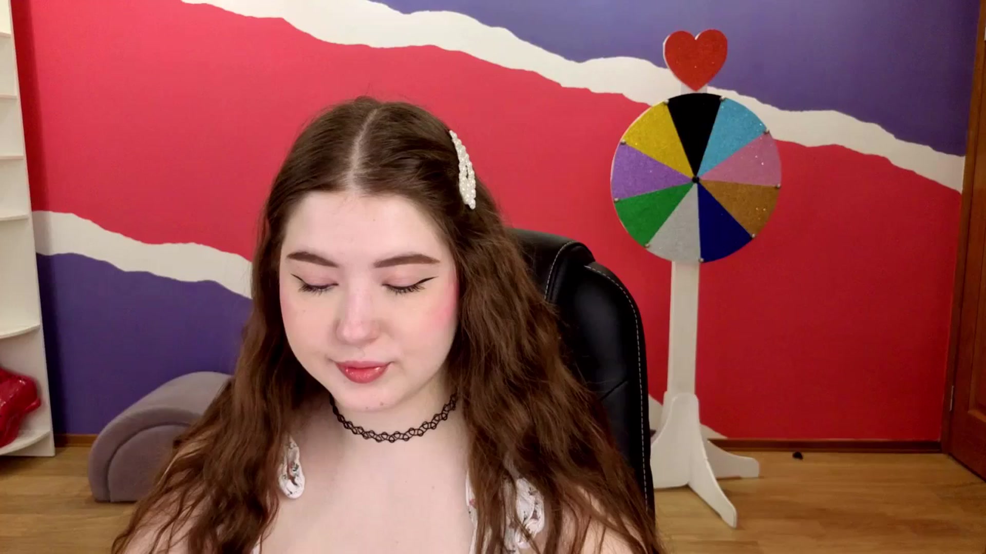 Gallery image thumbnail from AdmireMyEyes's myfreecams stream on, 05/30/2025, 18:45 image 13 of 20