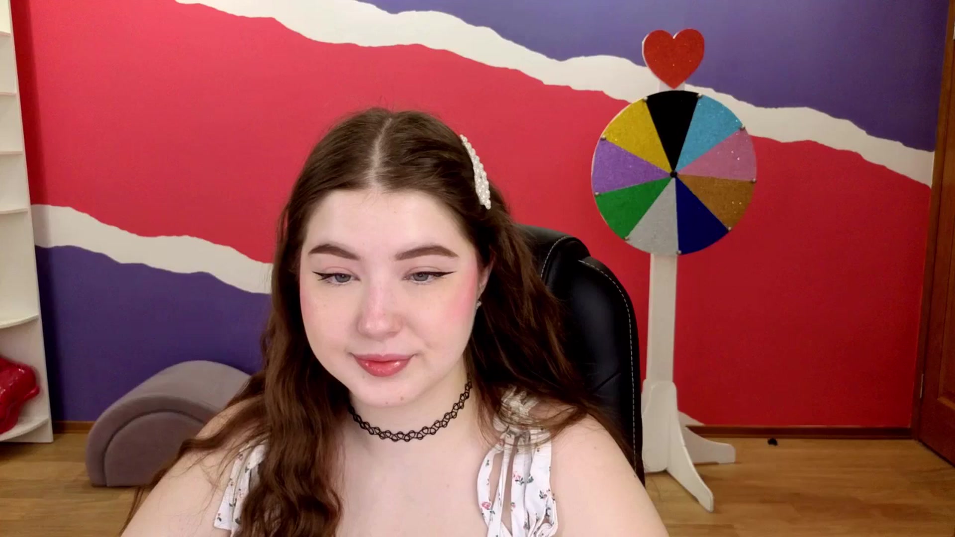 Gallery image thumbnail from AdmireMyEyes's myfreecams stream on, 05/30/2025, 18:45 image 18 of 20