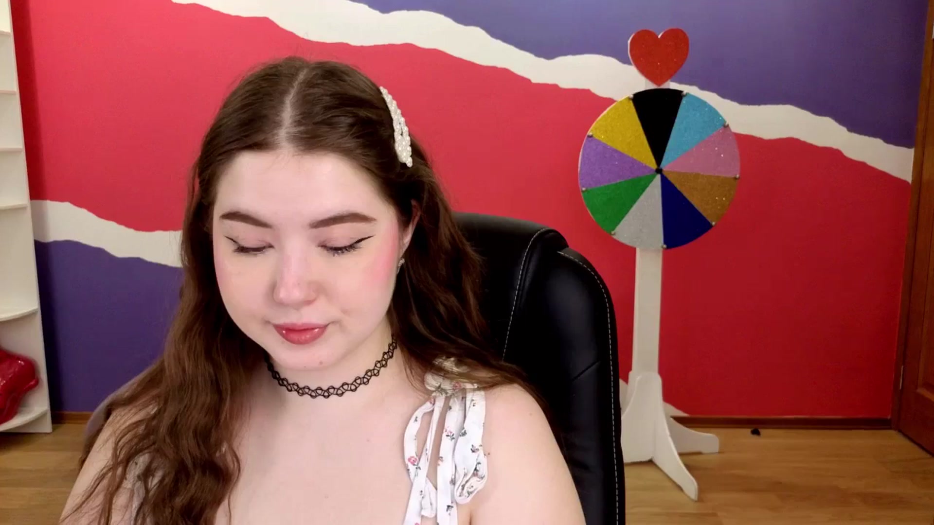 Gallery image thumbnail from AdmireMyEyes's myfreecams stream on, 05/30/2025, 18:45 image 16 of 20