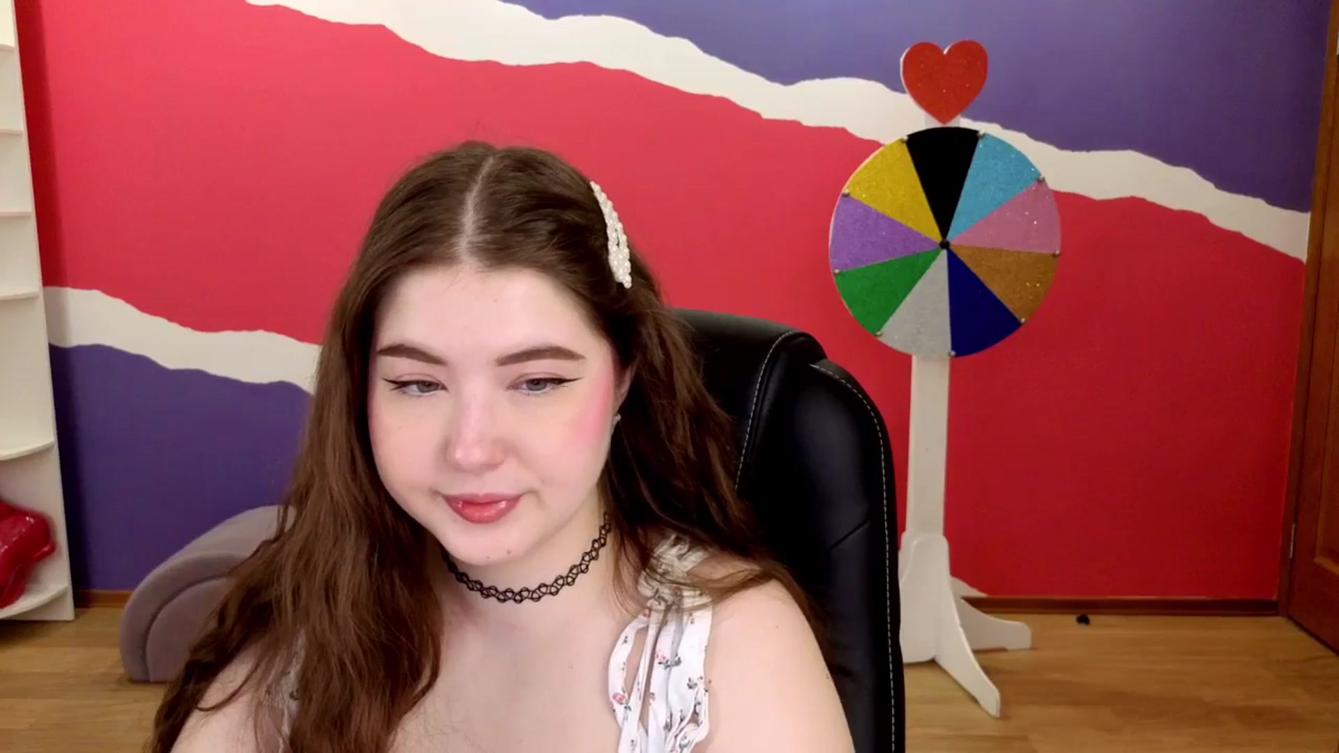 Gallery image thumbnail from AdmireMyEyes's myfreecams stream on, 05/30/2025, 18:45 image 20 of 20
