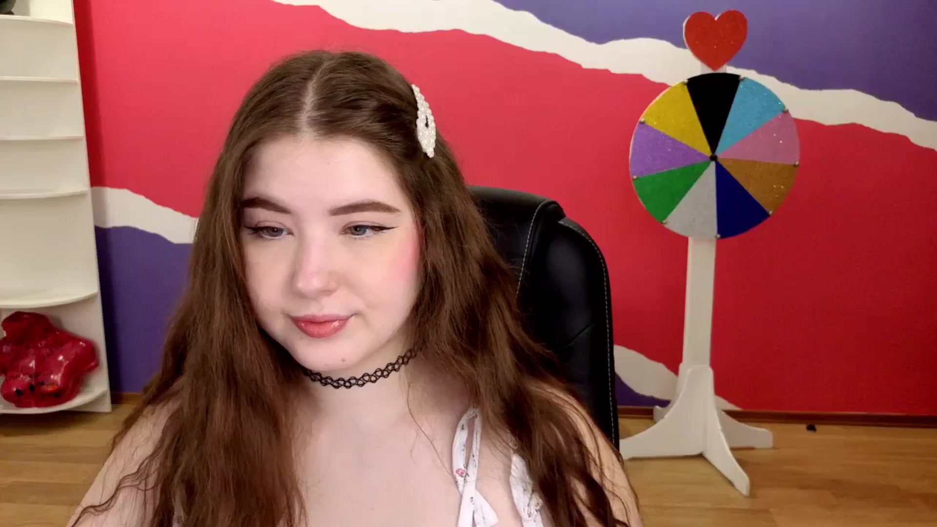 Gallery image thumbnail from AdmireMyEyes's myfreecams stream on, 05/30/2025, 19:16 image 17 of 20