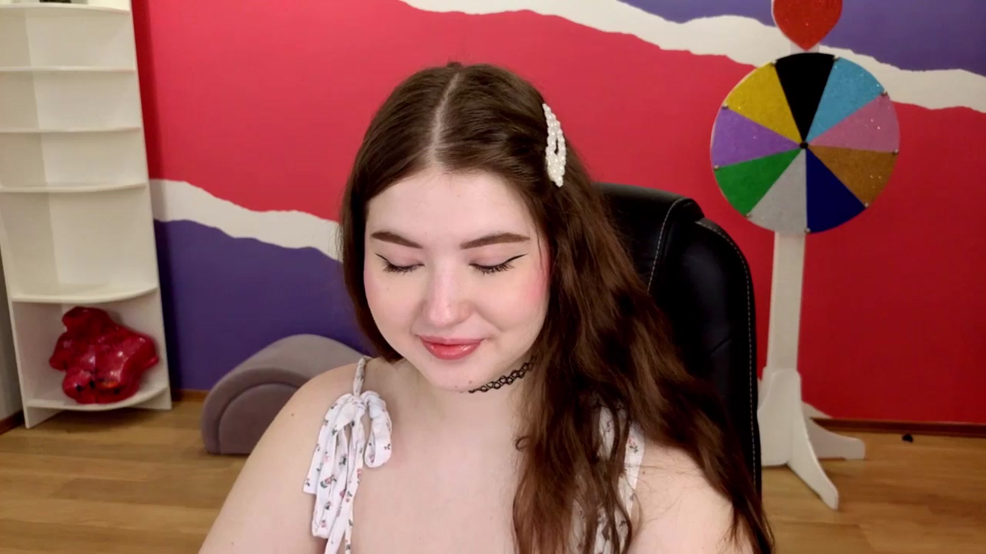 Gallery image thumbnail from AdmireMyEyes's myfreecams stream on, 05/30/2025, 19:34 image 19 of 20