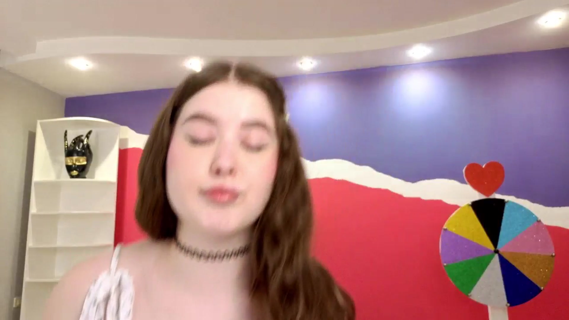 Gallery image thumbnail from AdmireMyEyes's myfreecams stream on, 05/30/2025, 19:34 image 14 of 20