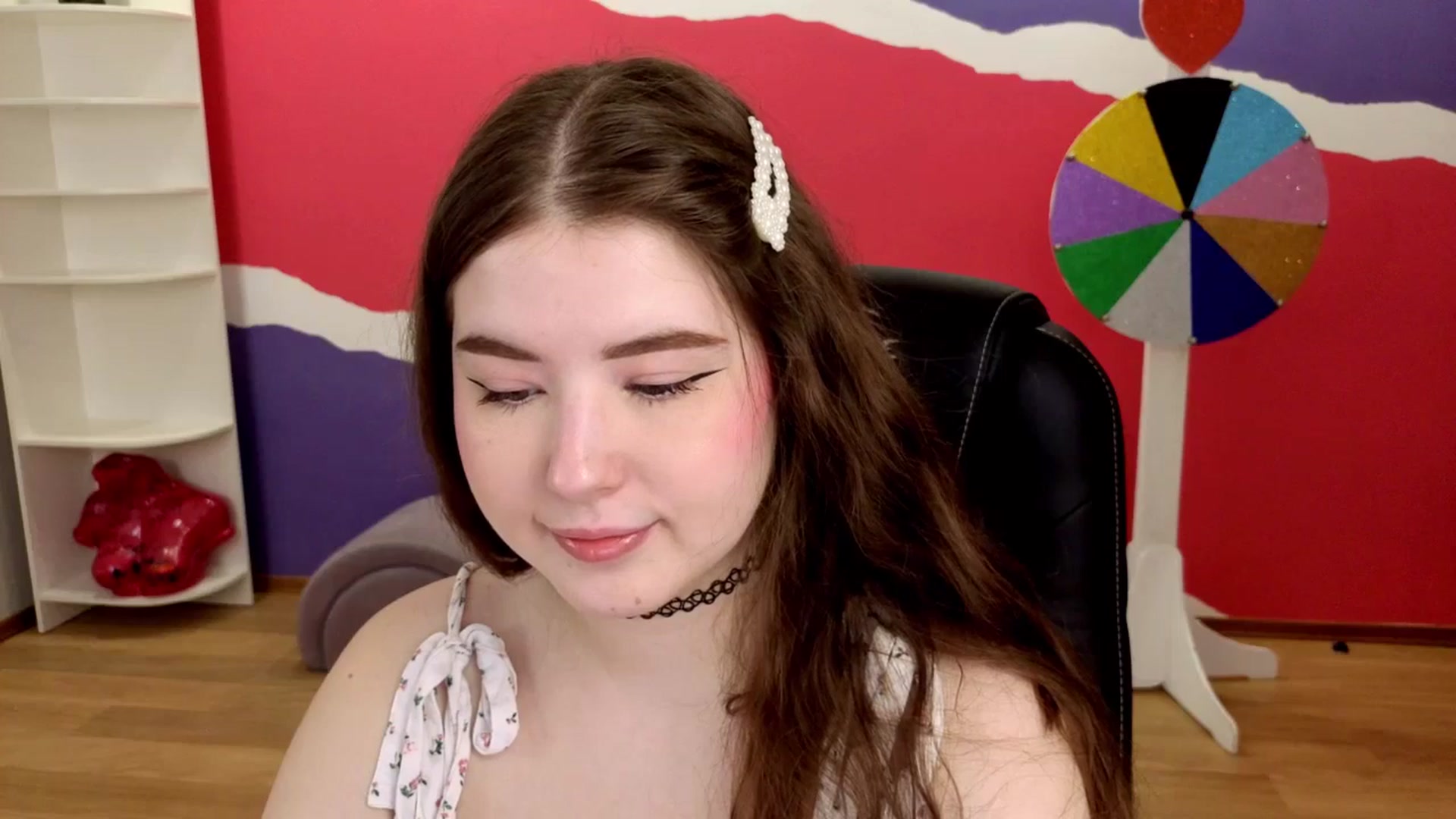 Gallery image thumbnail from AdmireMyEyes's myfreecams stream on, 05/30/2025, 19:34 image 16 of 20