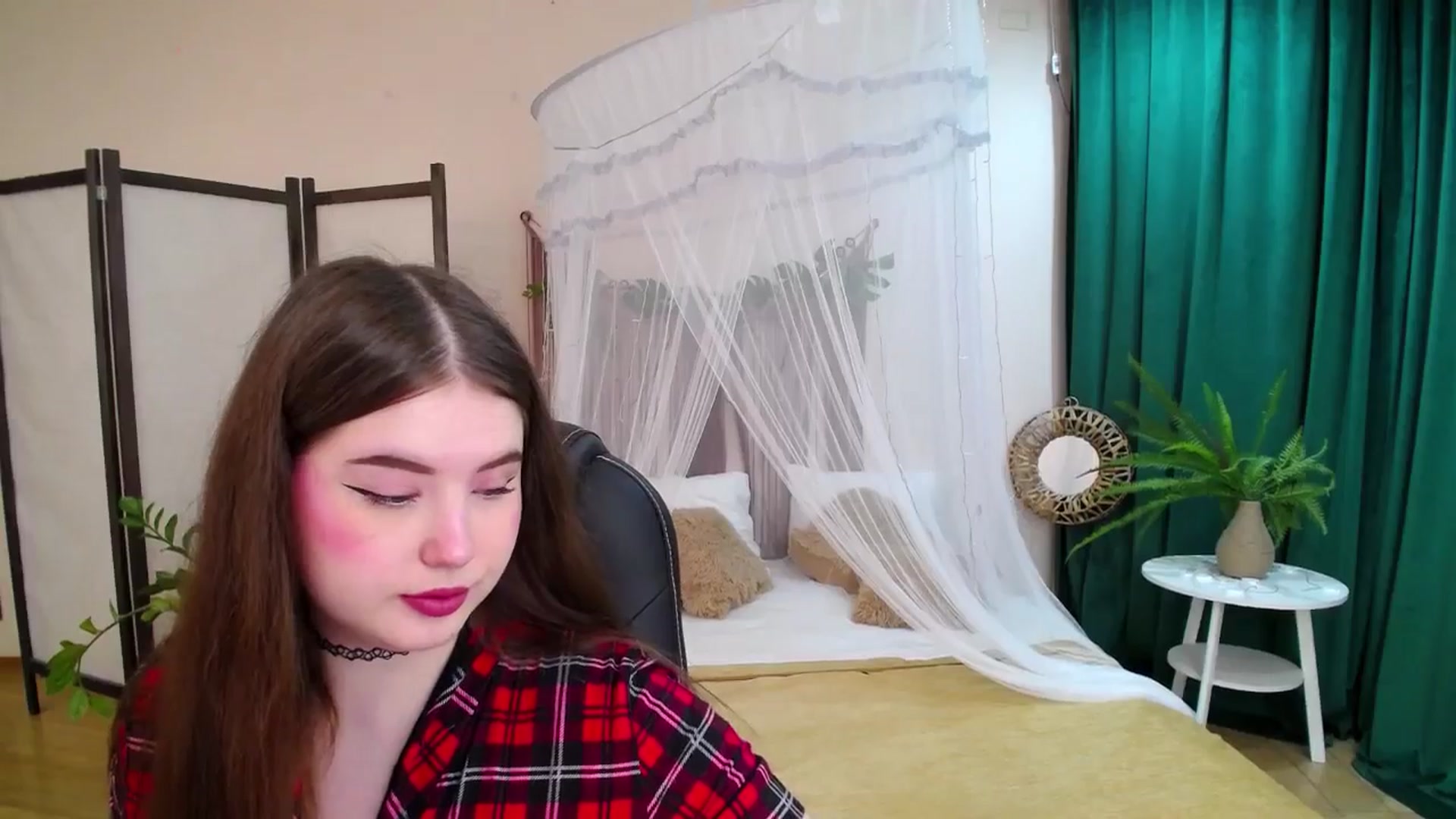 Gallery image thumbnail from AdmireMyEyes's myfreecams stream on, 05/31/2025, 19:20 image 3 of 20