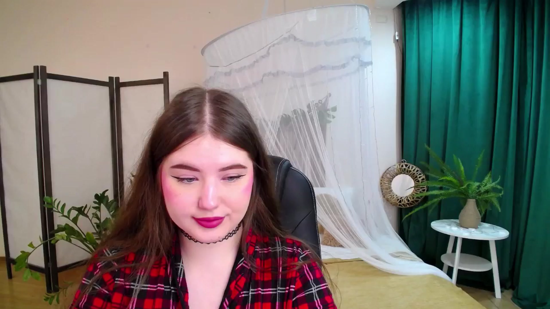 Gallery image thumbnail from AdmireMyEyes's myfreecams stream on, 05/31/2025, 19:20 image 14 of 20