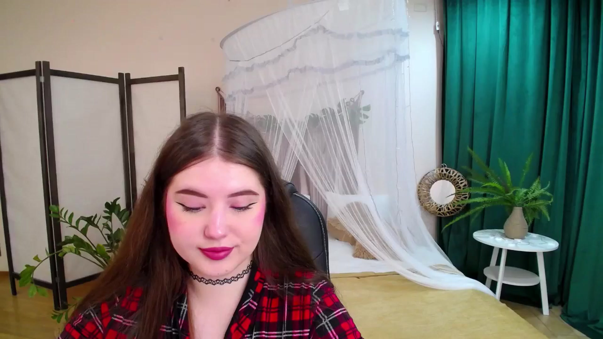 Gallery image thumbnail from AdmireMyEyes's myfreecams stream on, 05/31/2025, 19:20 image 6 of 20