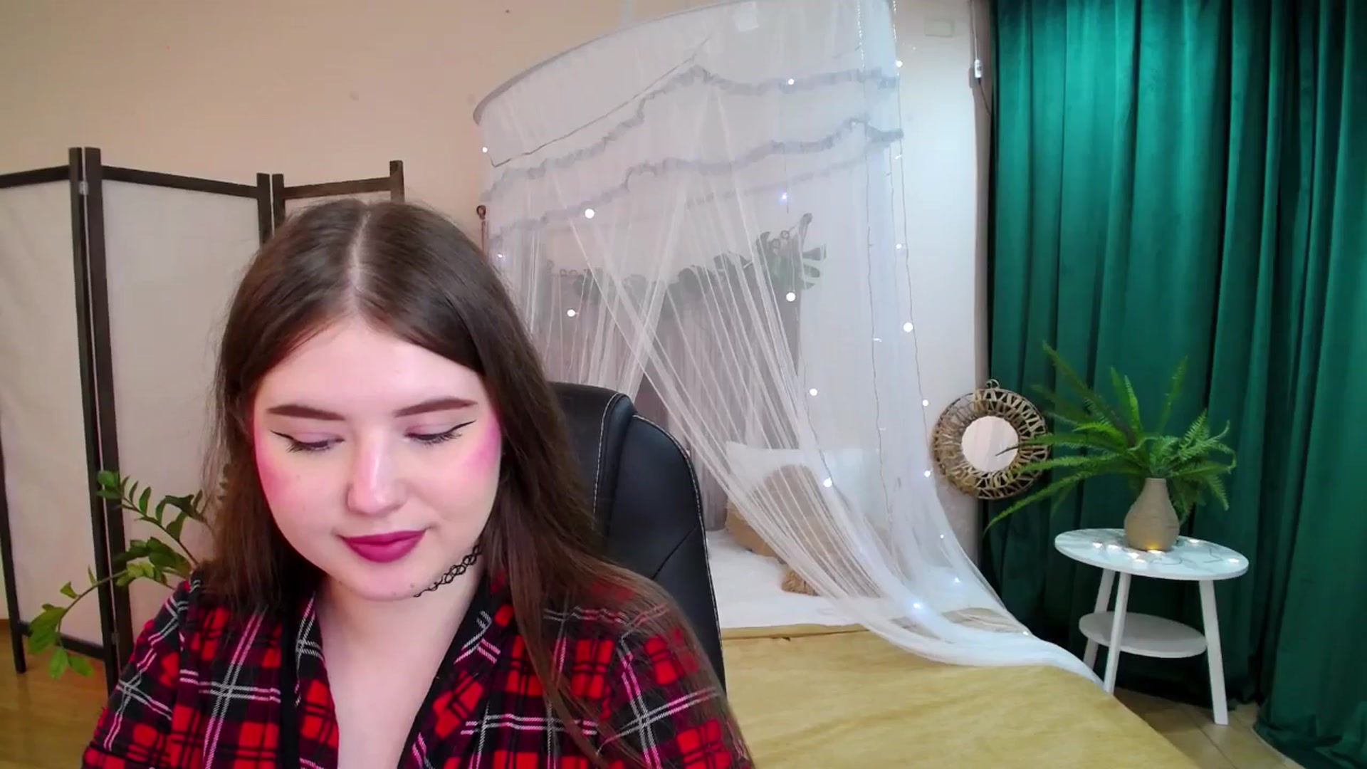 Gallery image thumbnail from AdmireMyEyes's myfreecams stream on, 05/31/2025, 20:51 image 2 of 20