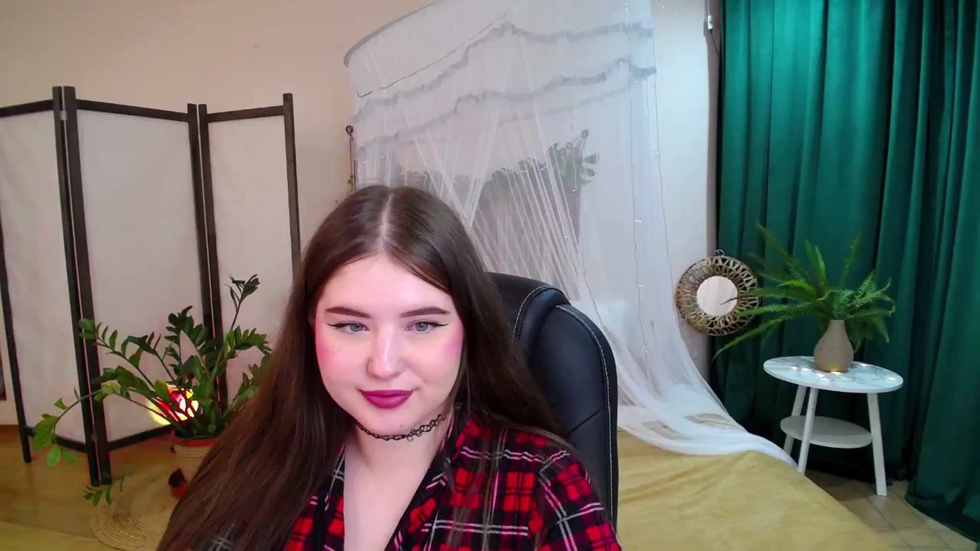 Gallery image thumbnail from AdmireMyEyes's myfreecams stream on, 06/01/2025, 24:41 image 3 of 20