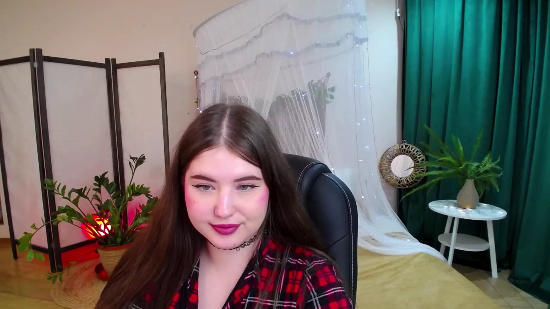 Gallery image thumbnail from AdmireMyEyes's myfreecams stream on, 06/01/2025, 24:41 image 4 of 20