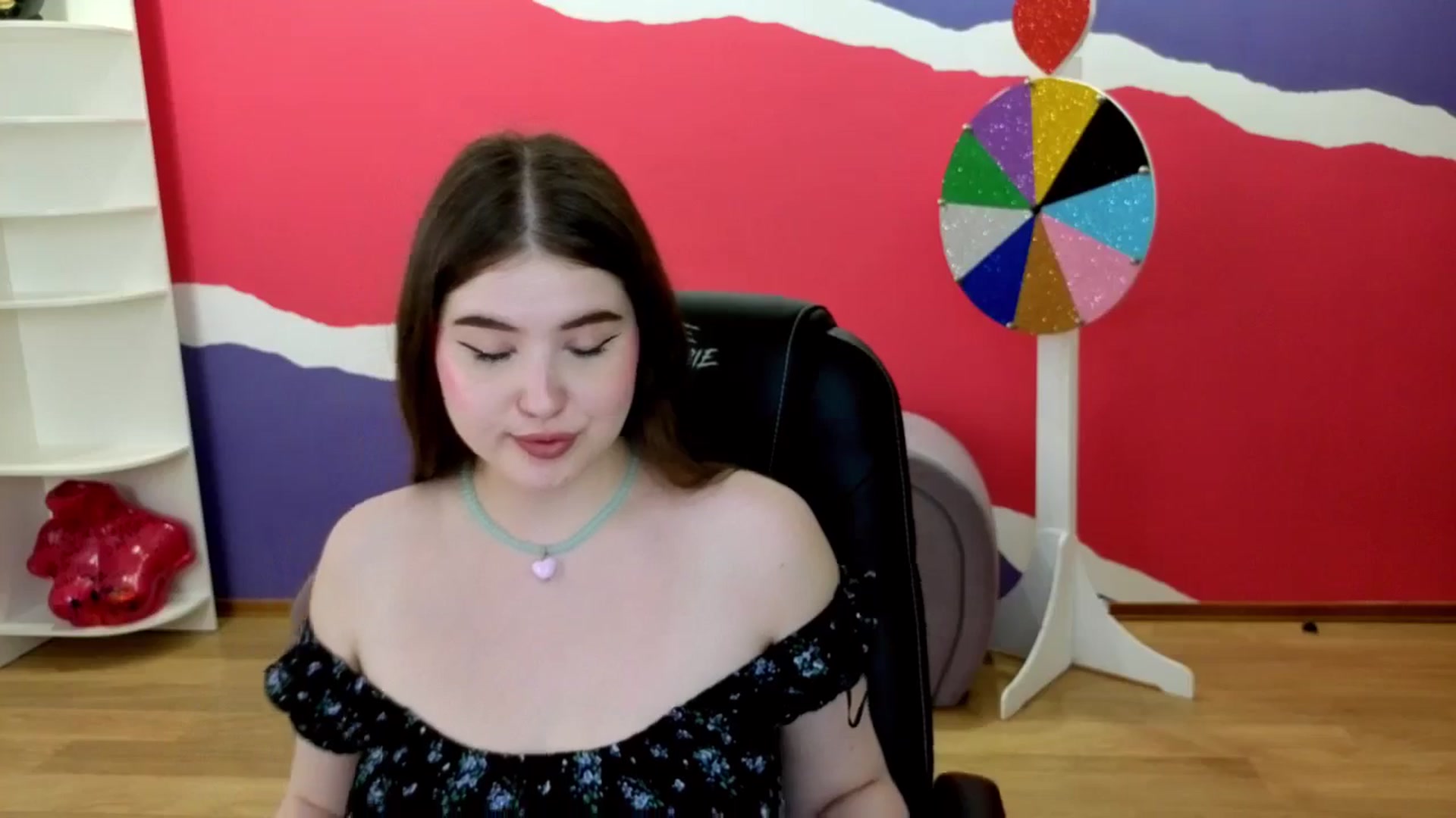 Gallery image thumbnail from AdmireMyEyes's myfreecams stream on, 06/04/2025, 05:47 image 8 of 20