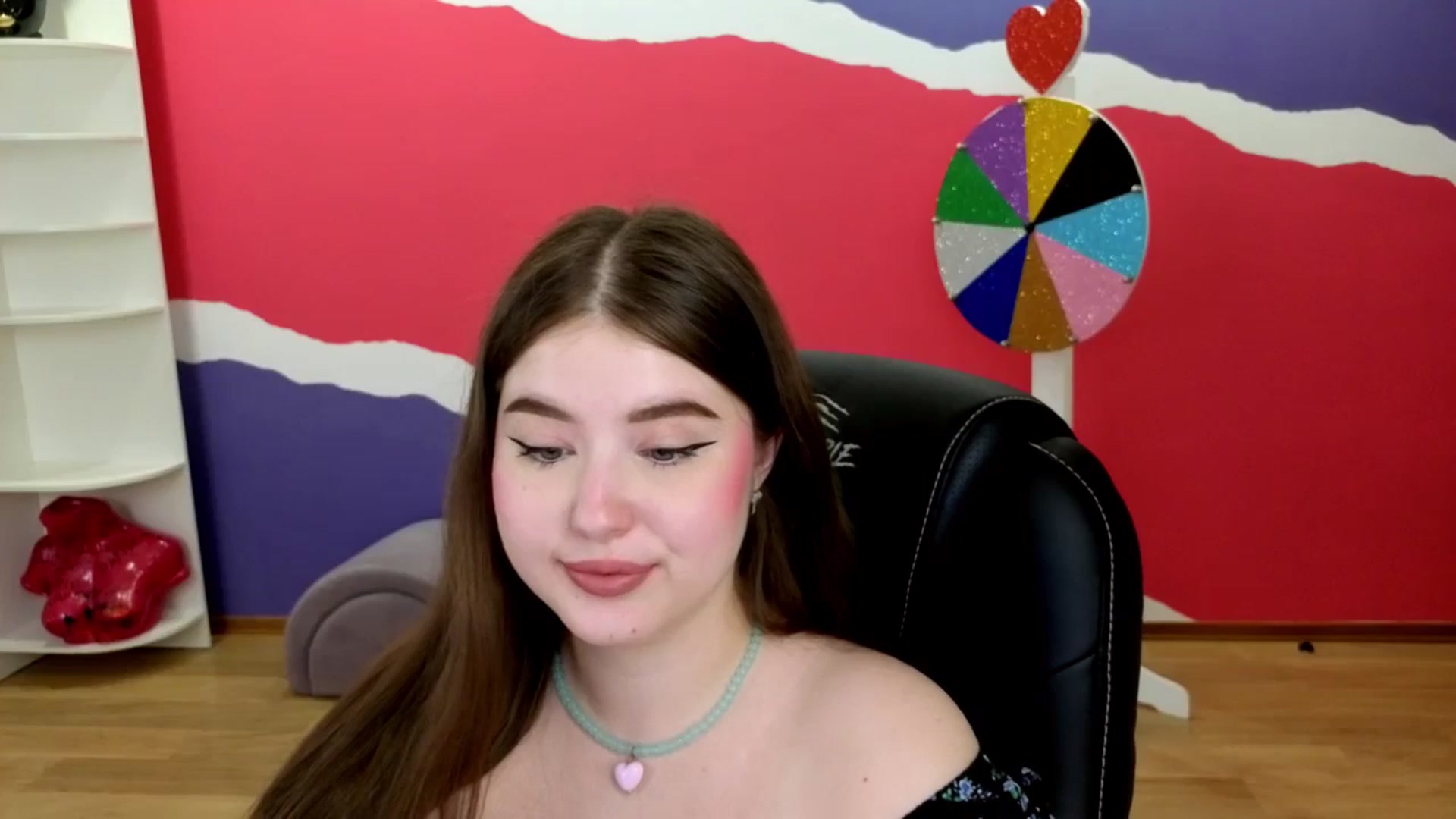 Gallery image thumbnail from AdmireMyEyes's myfreecams stream on, 06/04/2025, 06:39 image 5 of 20