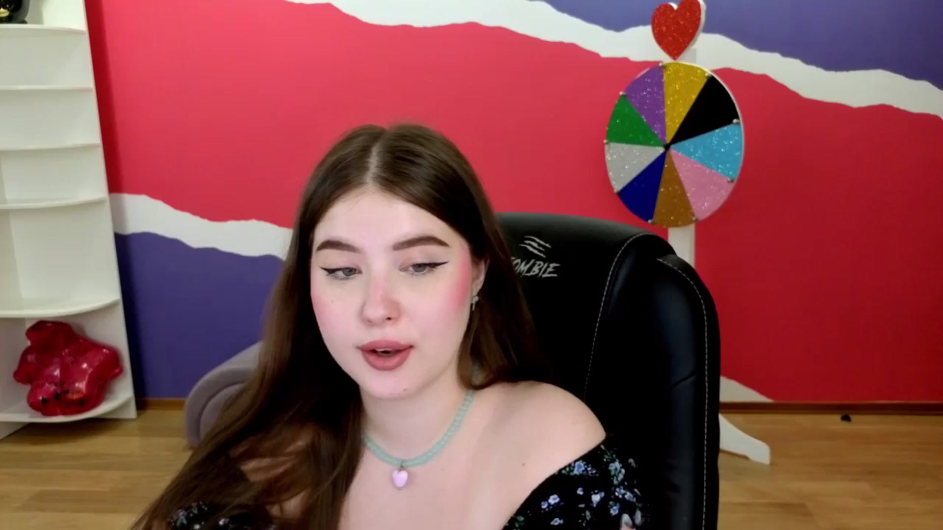 Gallery image thumbnail from AdmireMyEyes's myfreecams stream on, 06/04/2025, 06:39 image 6 of 20