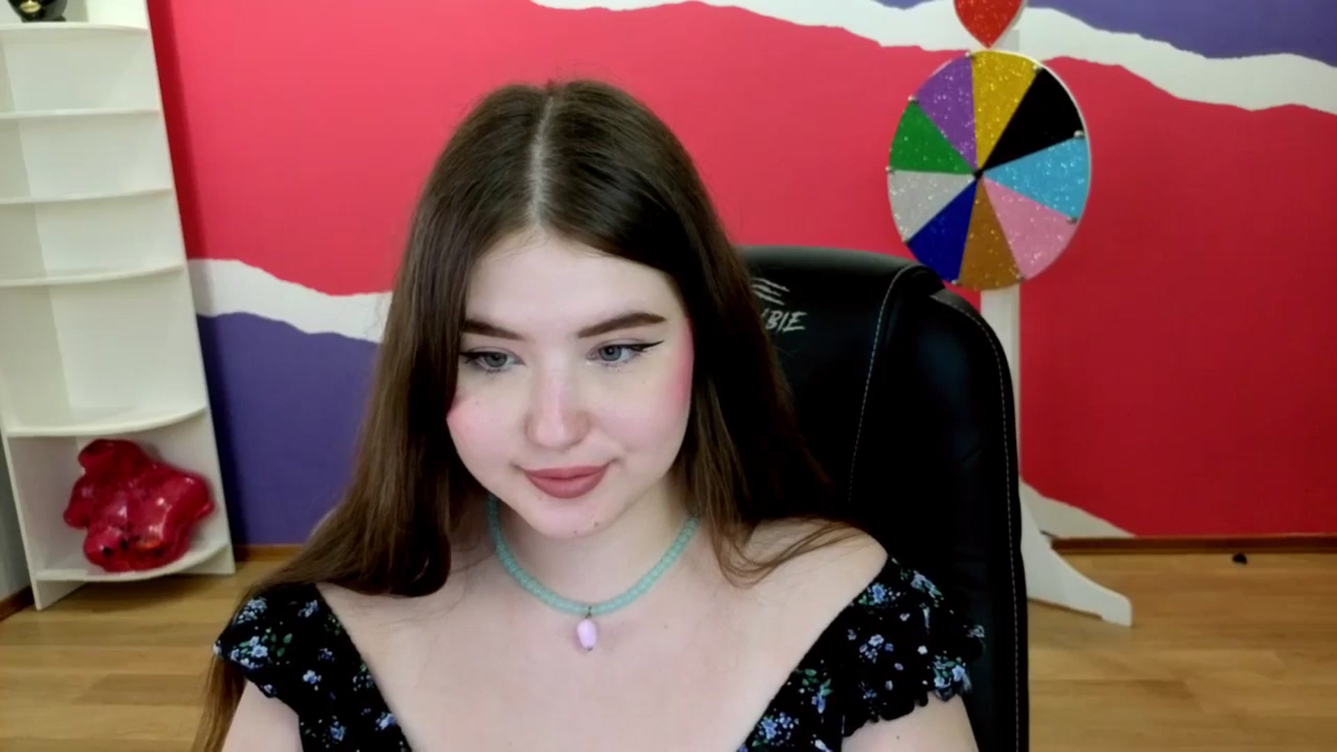 Gallery image thumbnail from AdmireMyEyes's myfreecams stream on, 06/04/2025, 06:39 image 17 of 20
