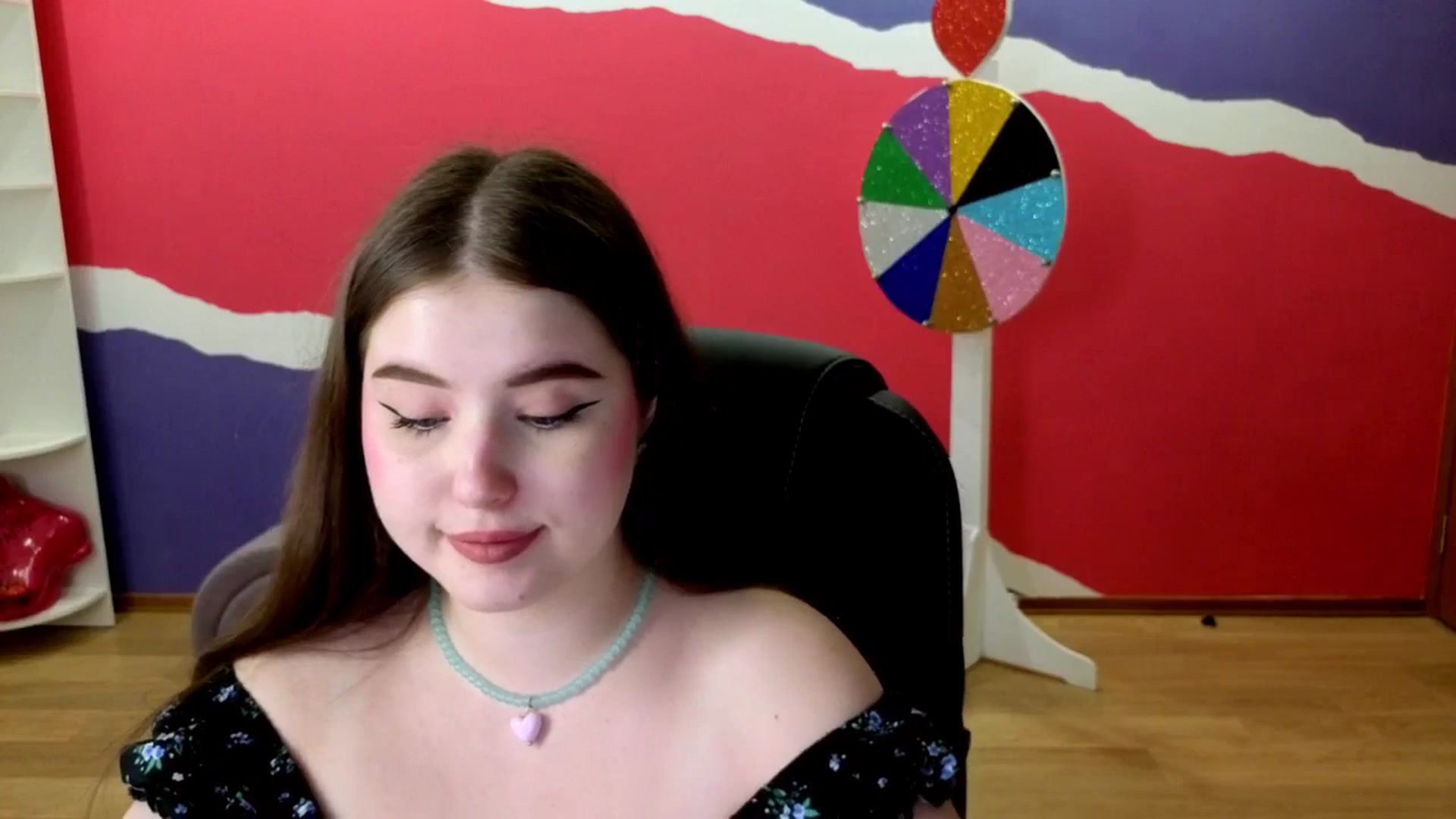 Gallery image thumbnail from AdmireMyEyes's myfreecams stream on, 06/04/2025, 08:30 image 3 of 20