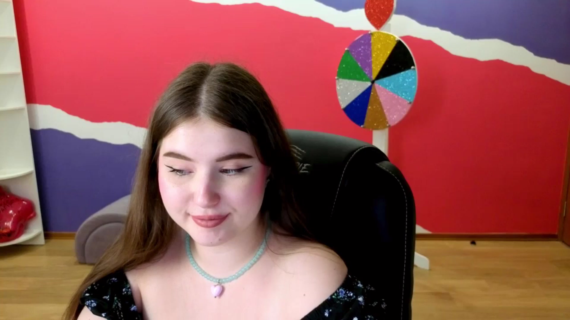 Gallery image thumbnail from AdmireMyEyes's myfreecams stream on, 06/04/2025, 08:30 image 12 of 20