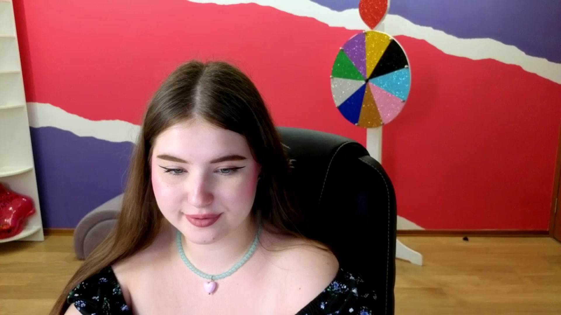 Gallery image thumbnail from AdmireMyEyes's myfreecams stream on, 06/04/2025, 08:30 image 11 of 20