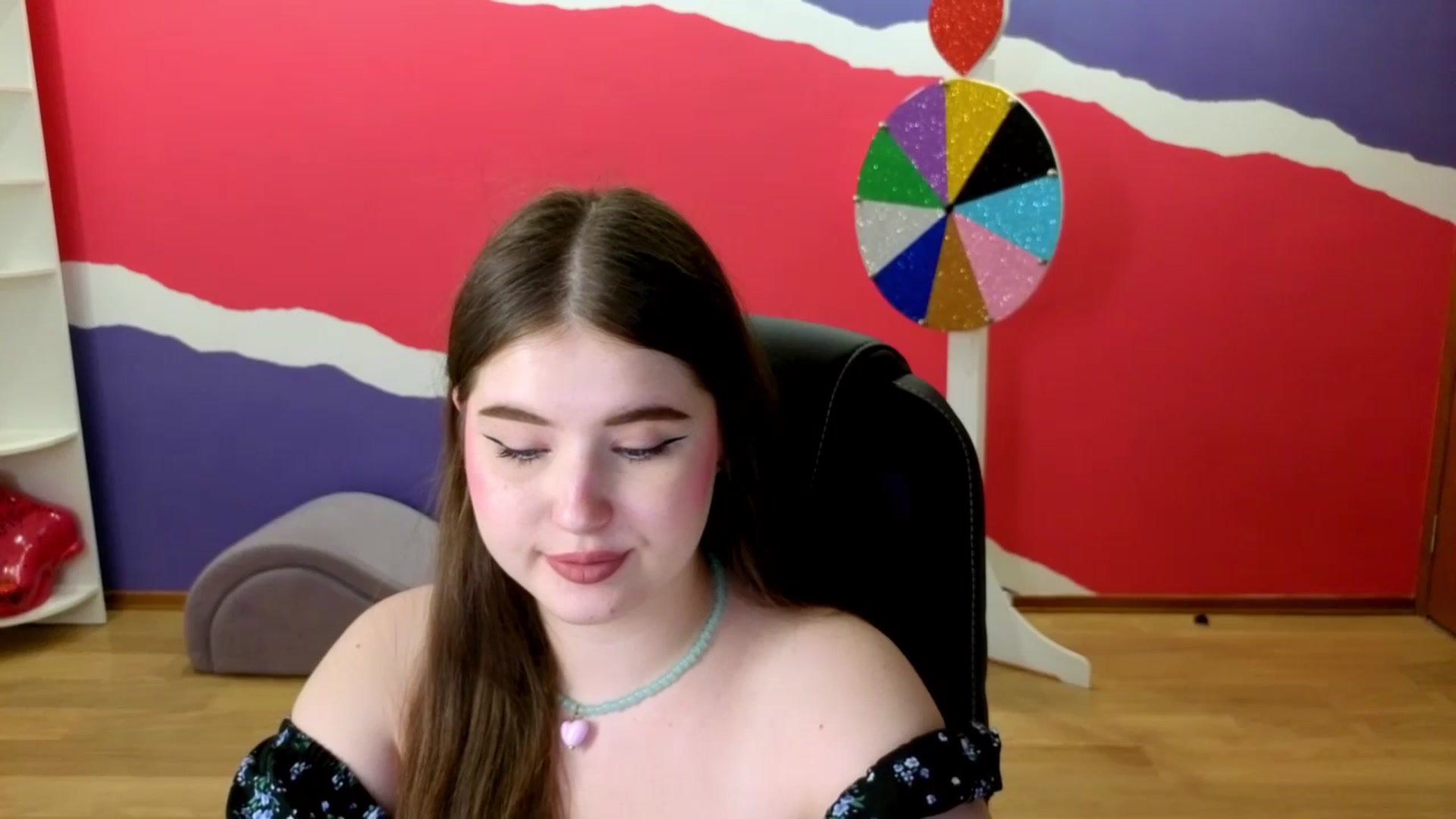Gallery image thumbnail from AdmireMyEyes's myfreecams stream on, 06/04/2025, 09:11 image 2 of 20