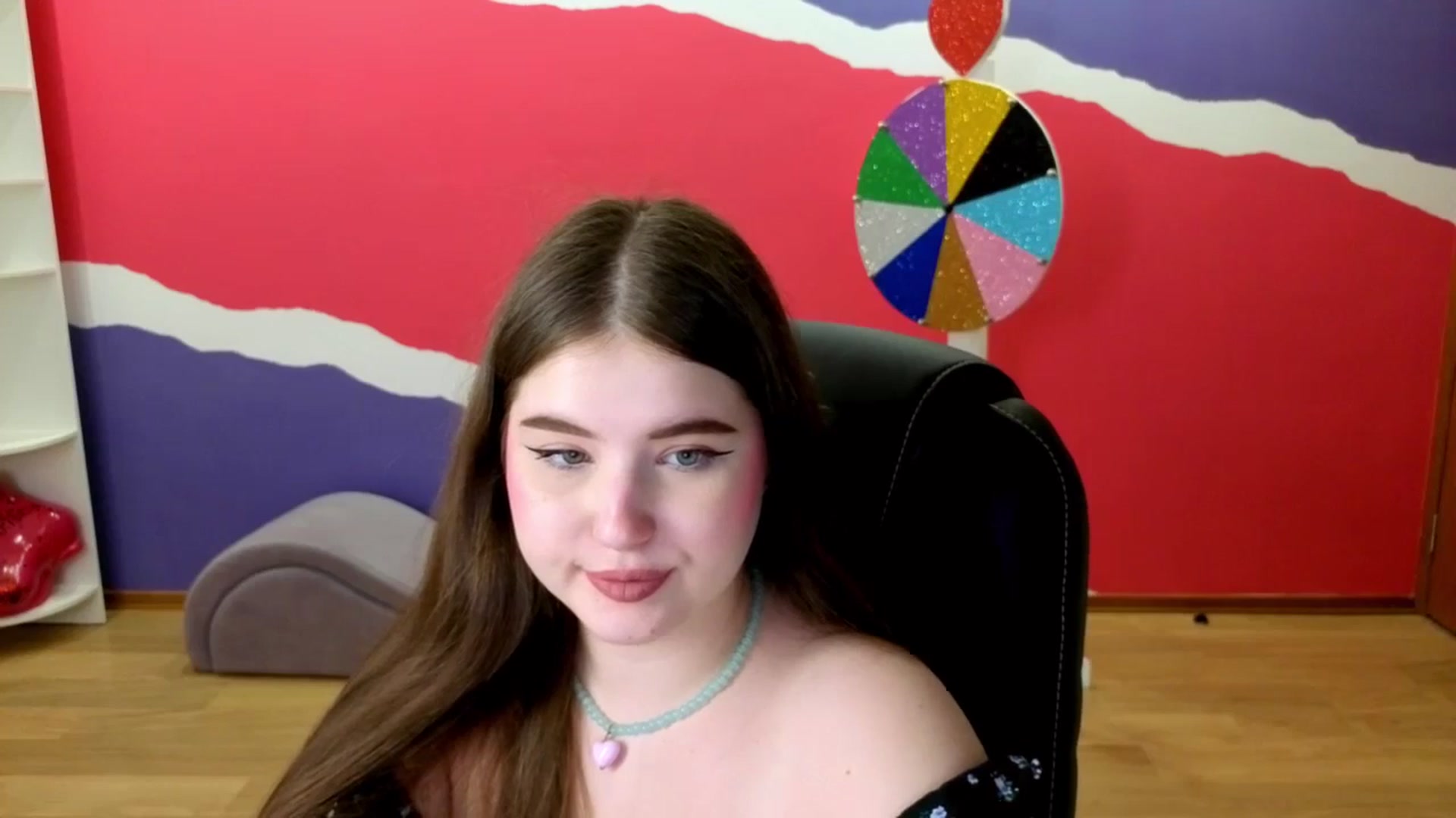 Gallery image thumbnail from AdmireMyEyes's myfreecams stream on, 06/04/2025, 09:11 image 8 of 20