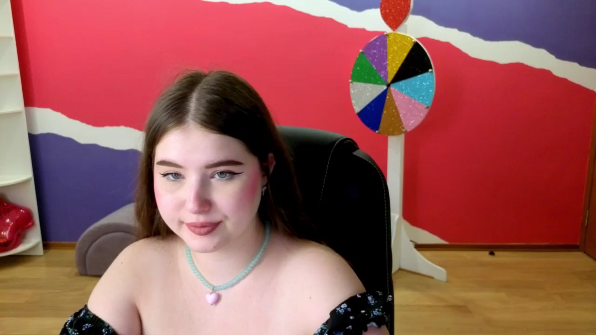 Gallery image thumbnail from AdmireMyEyes's myfreecams stream on, 06/04/2025, 09:11 image 1 of 20
