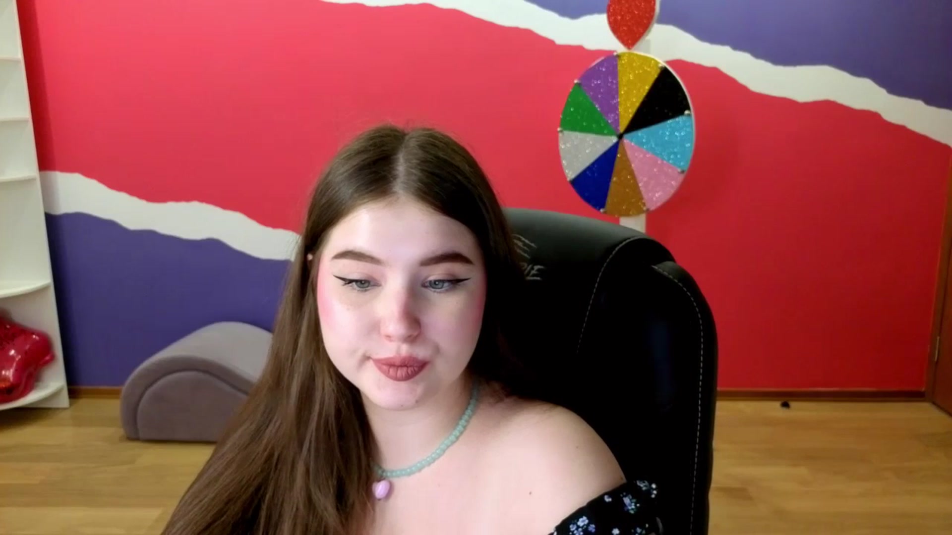 Gallery image thumbnail from AdmireMyEyes's myfreecams stream on, 06/04/2025, 09:11 image 11 of 20
