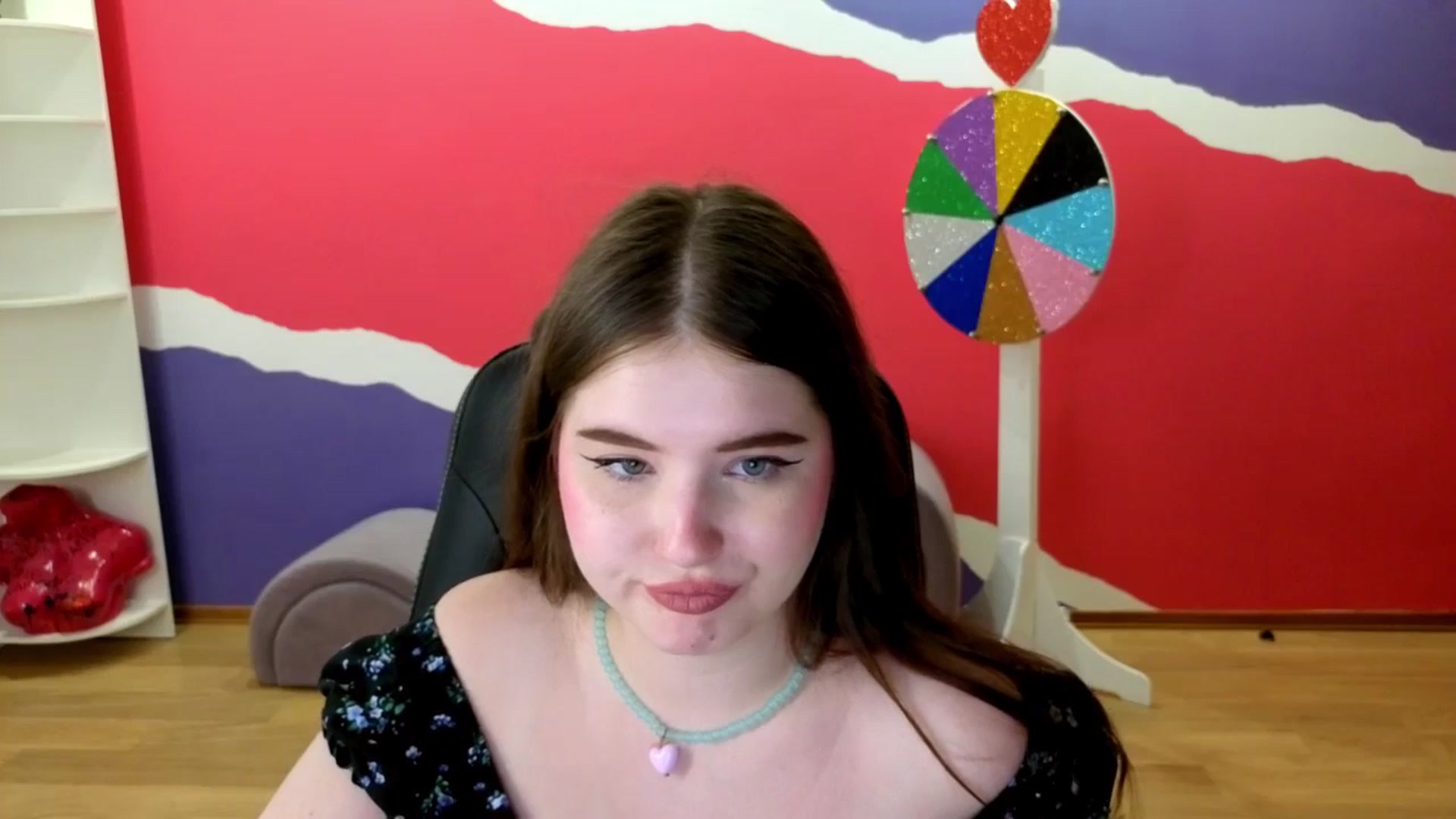 Gallery image thumbnail from AdmireMyEyes's myfreecams stream on, 06/04/2025, 09:11 image 19 of 20