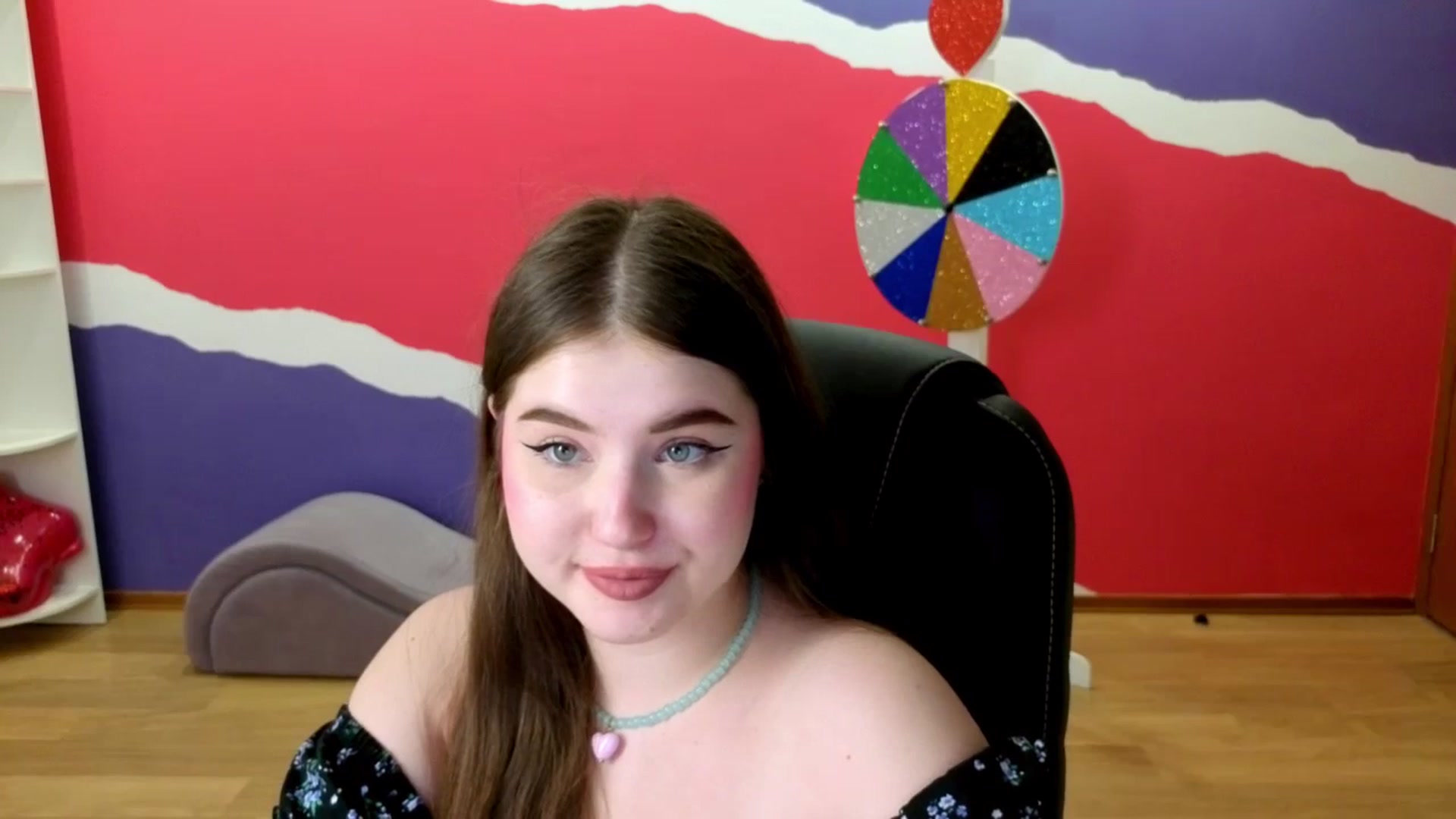 Gallery image thumbnail from AdmireMyEyes's myfreecams stream on, 06/04/2025, 09:11 image 4 of 20