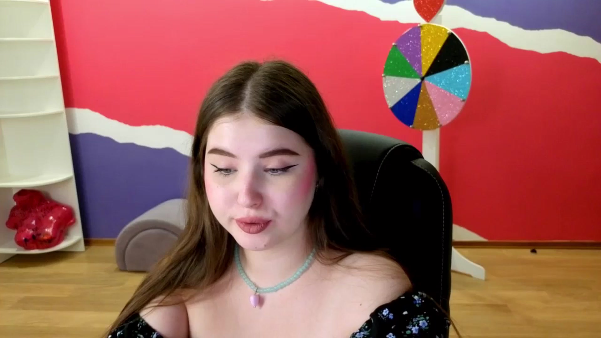 Gallery image thumbnail from AdmireMyEyes's myfreecams stream on, 06/04/2025, 09:33 image 13 of 20