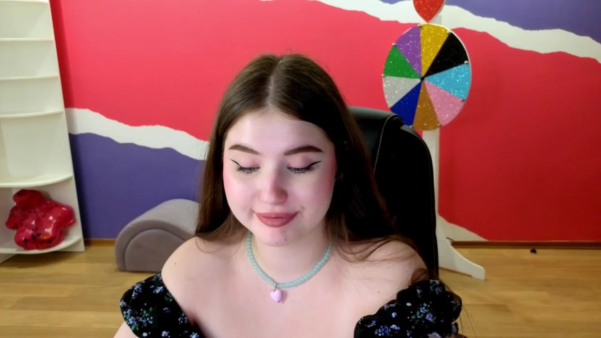 Gallery image thumbnail from AdmireMyEyes's myfreecams stream on, 06/04/2025, 09:33 image 6 of 20