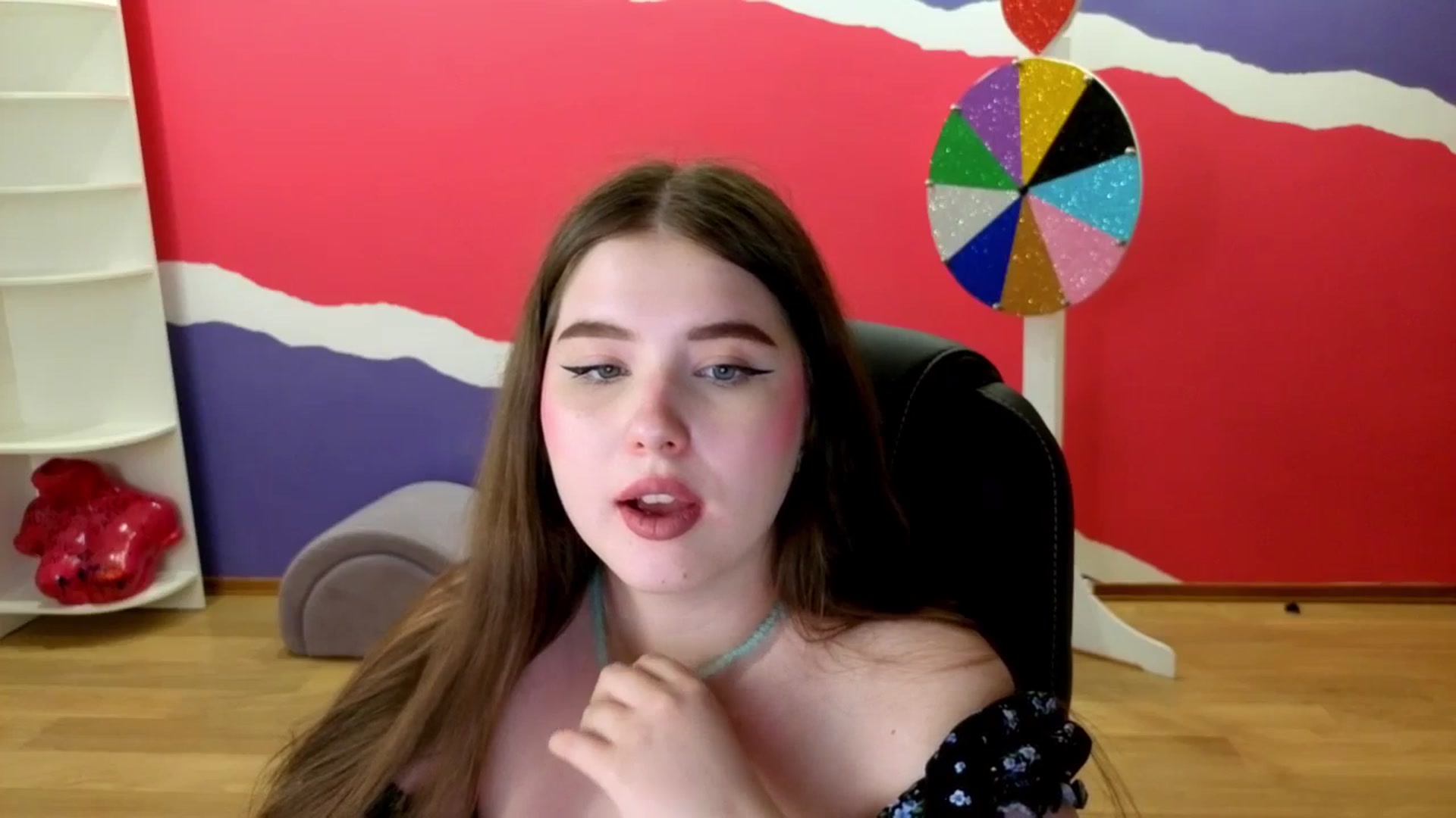 Gallery image thumbnail from AdmireMyEyes's myfreecams stream on, 06/04/2025, 09:33 image 18 of 20